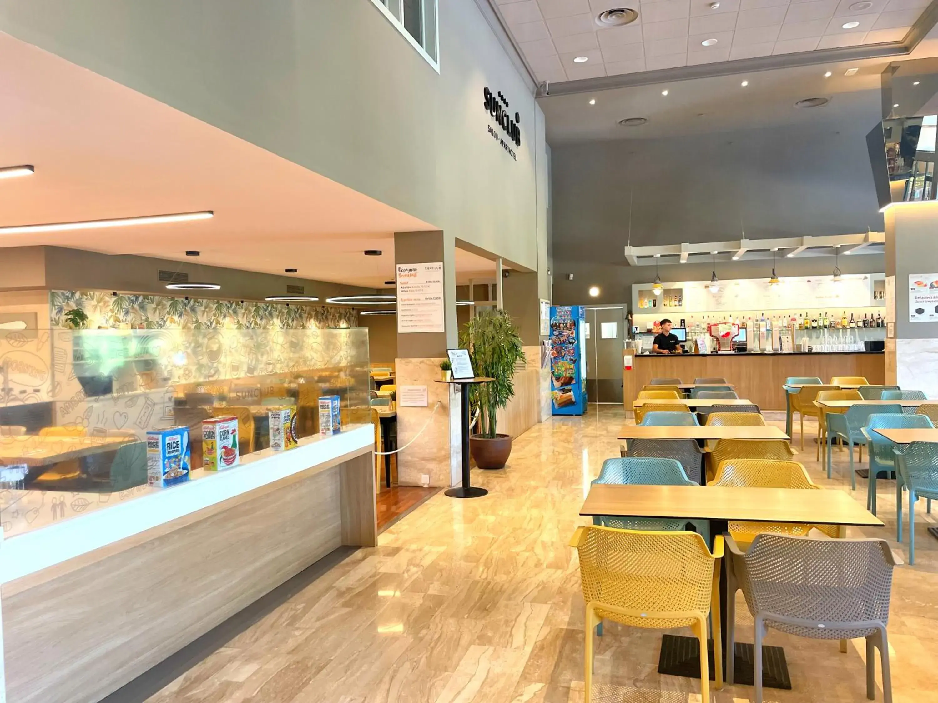 Restaurant/places to eat in Aparthotel SunClub Salou Restaurant/places to eat in Aparthotel SunClub Salou