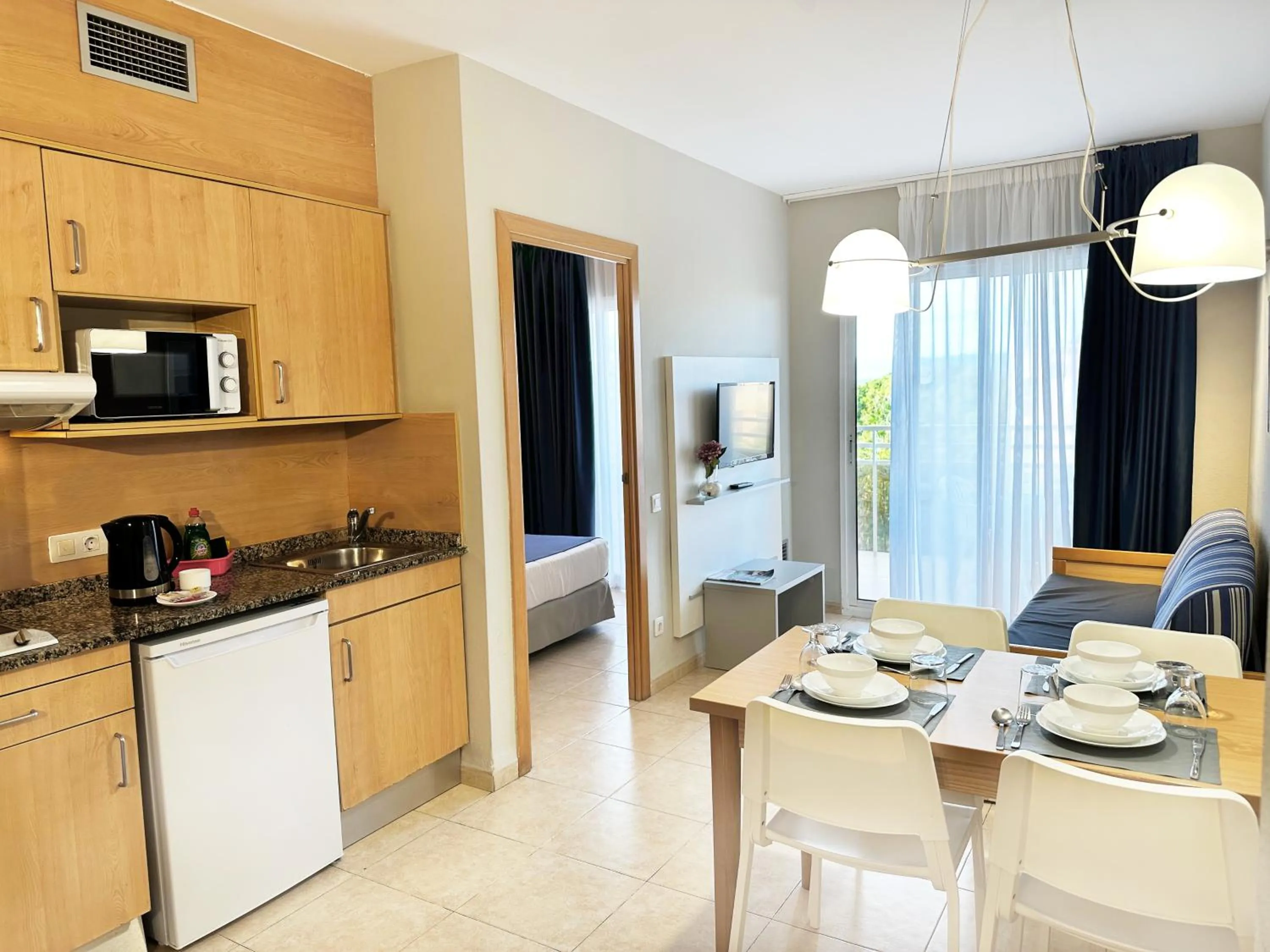 Coffee/tea facilities in Aparthotel SunClub Salou