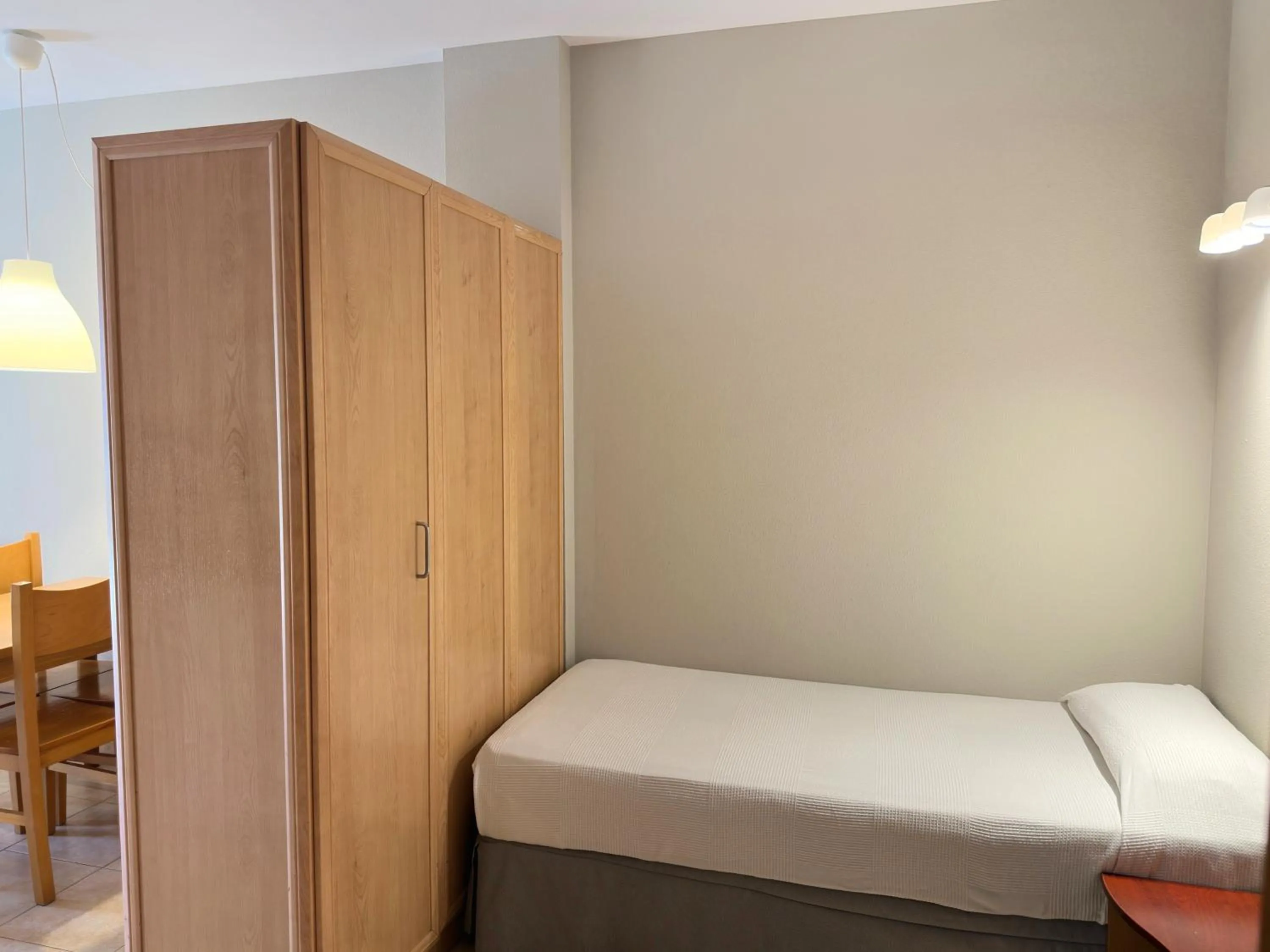 Bed in Aparthotel SunClub Salou