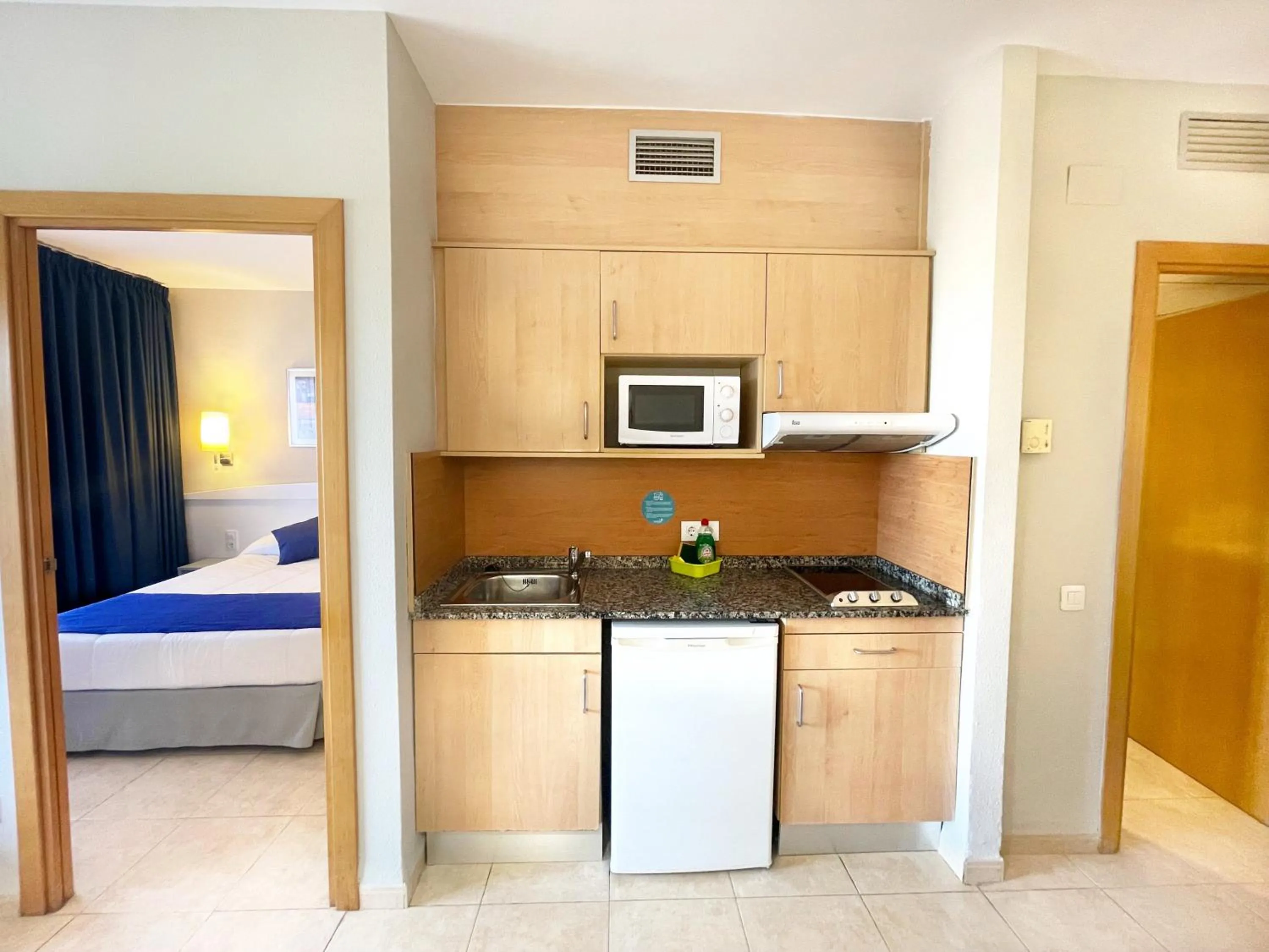 Bed in Aparthotel SunClub Salou