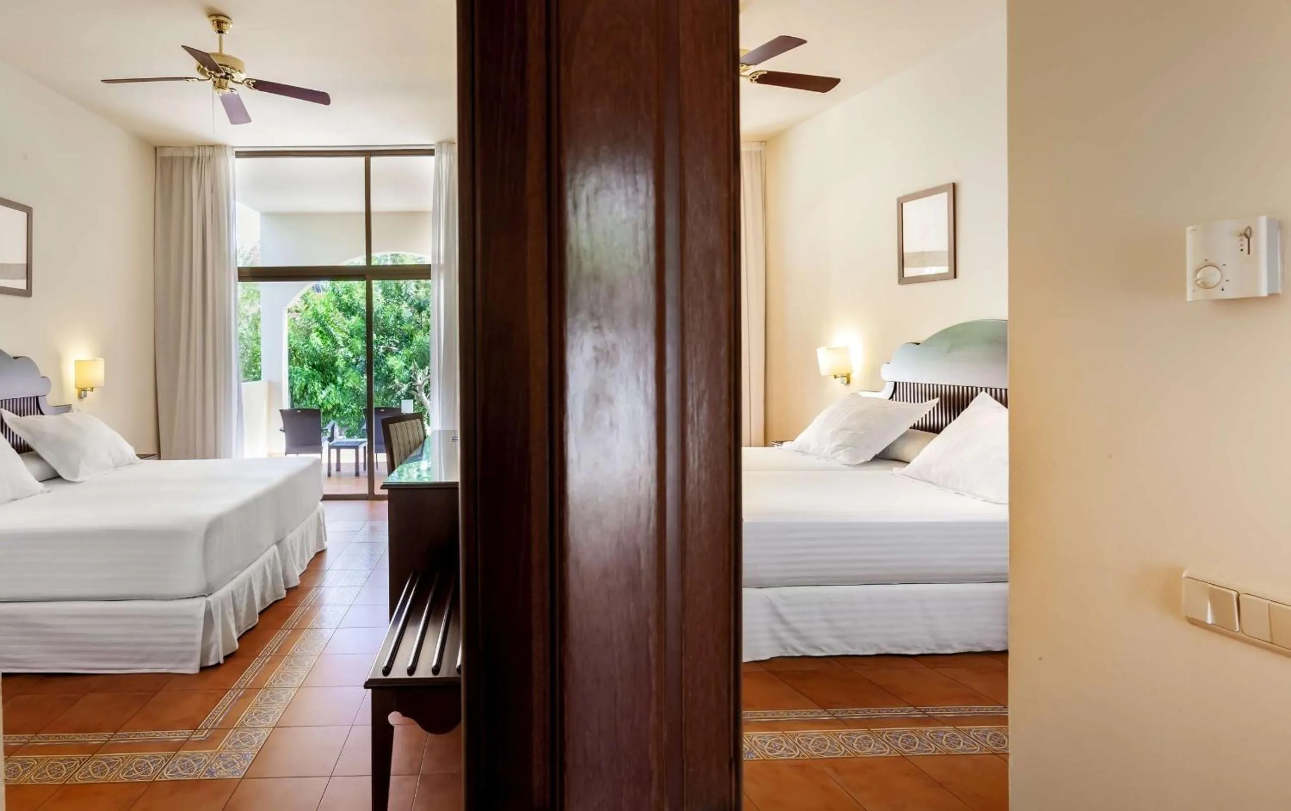 Bedroom, Bed in Occidental Jandía Mar