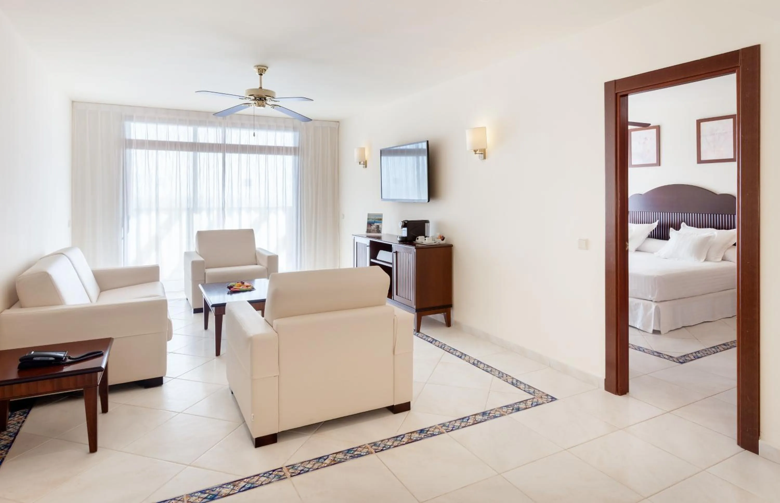 Living room, Bed in Occidental Jandía Mar