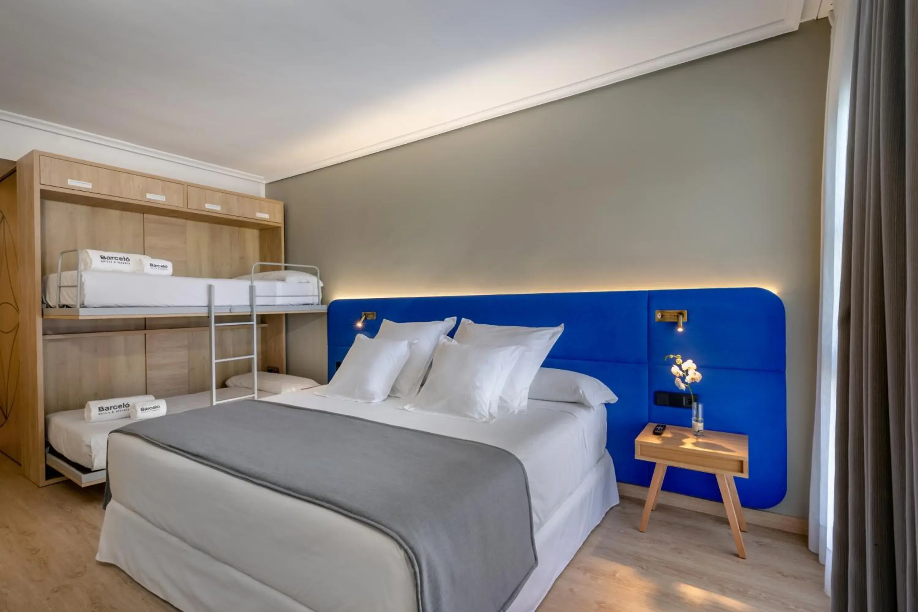 Bedroom, Bed in Barceló Cáceres V Centenario Bedroom, Bed in Barceló Cáceres V Centenario