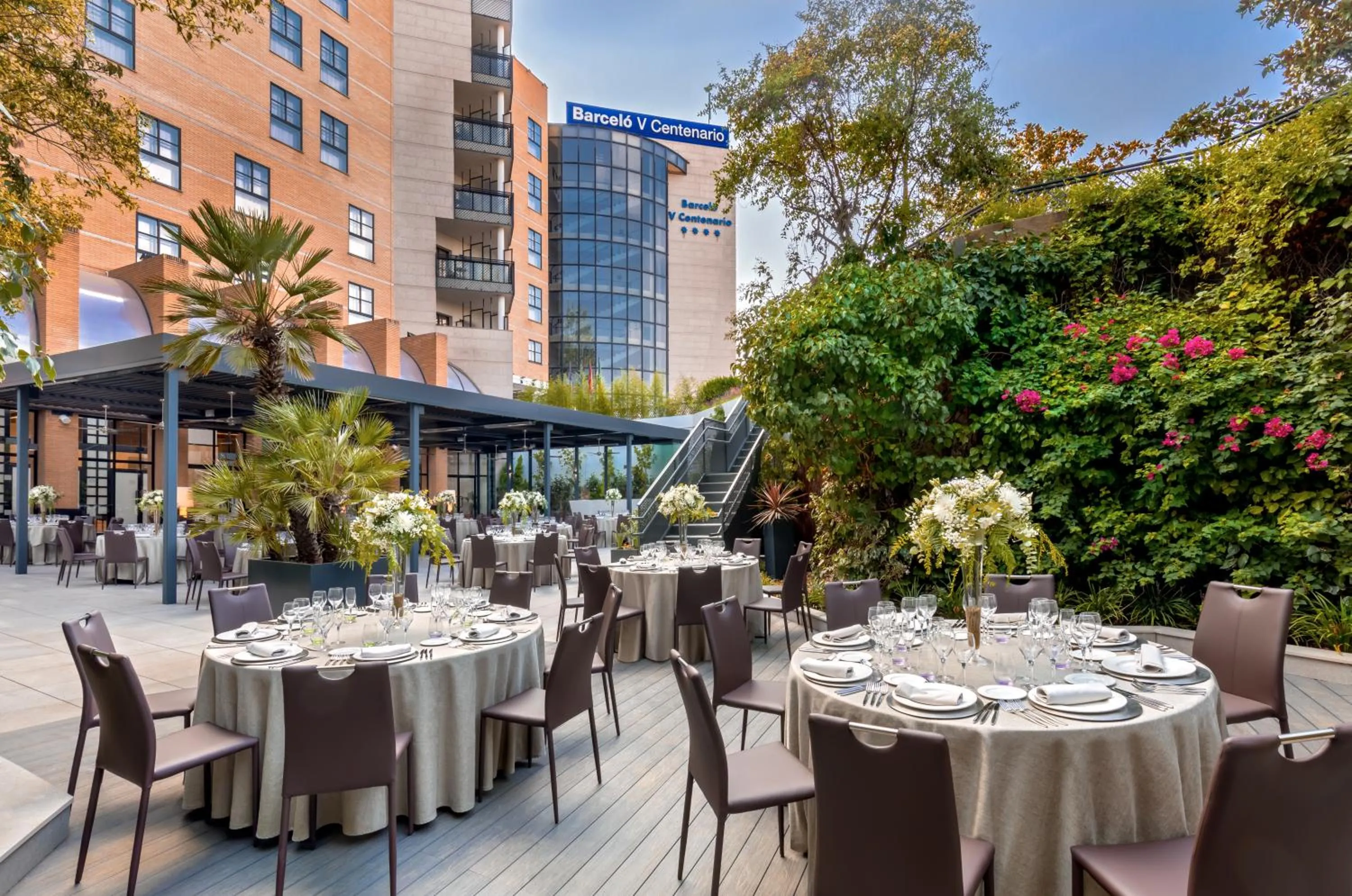 Patio in Barceló Cáceres V Centenario