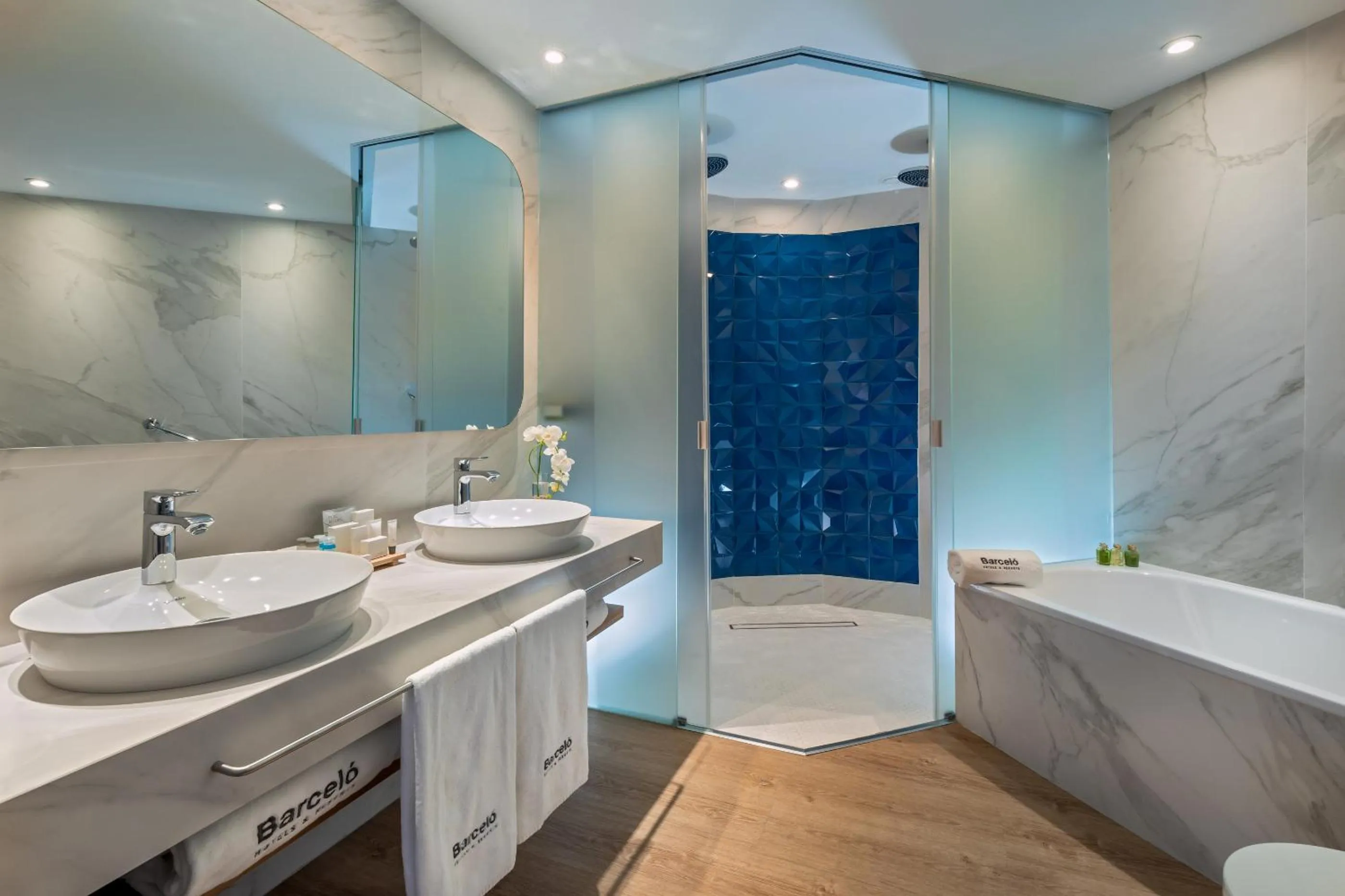 Bathroom in Barceló Cáceres V Centenario