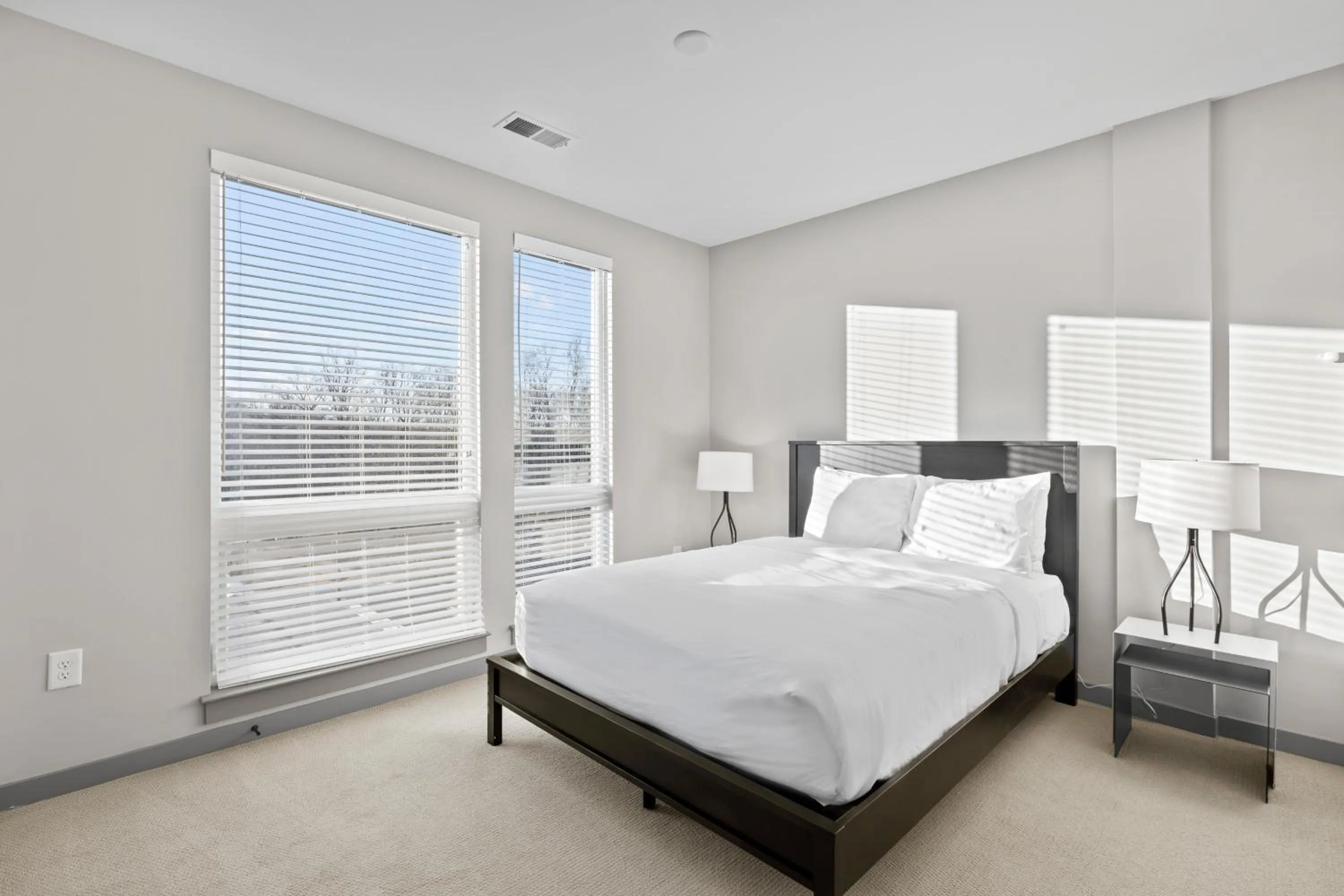 Bedroom in WhyHotel by Placemakr, Columbia