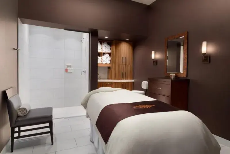 Spa and wellness centre/facilities, Bed in Harrah's Cherokee, A Caesars Destination Spa and wellness centre/facilities, Bed in Harrah's Cherokee, A Caesars Destination