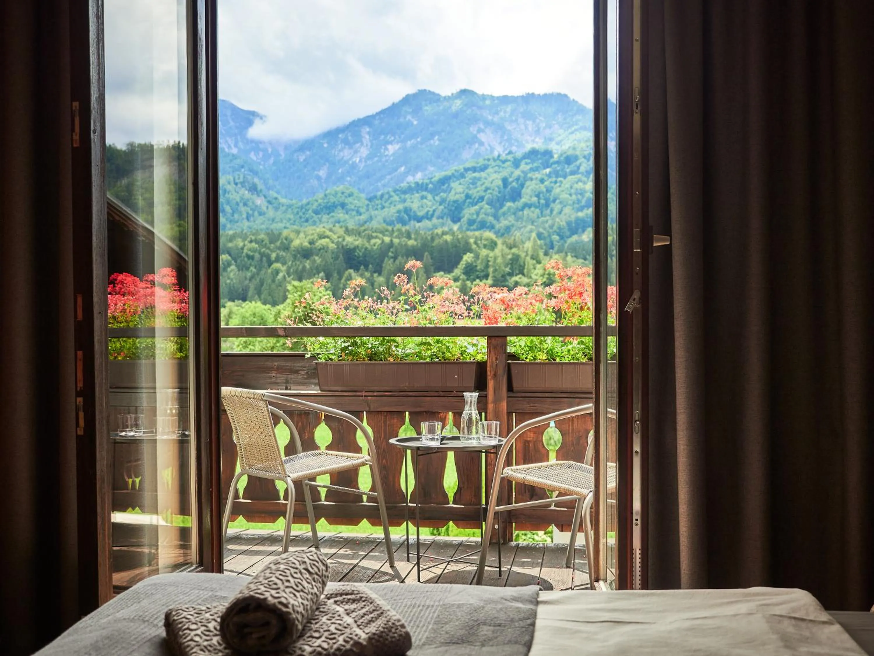 Day in Jeff's - Rooms with a mountain view