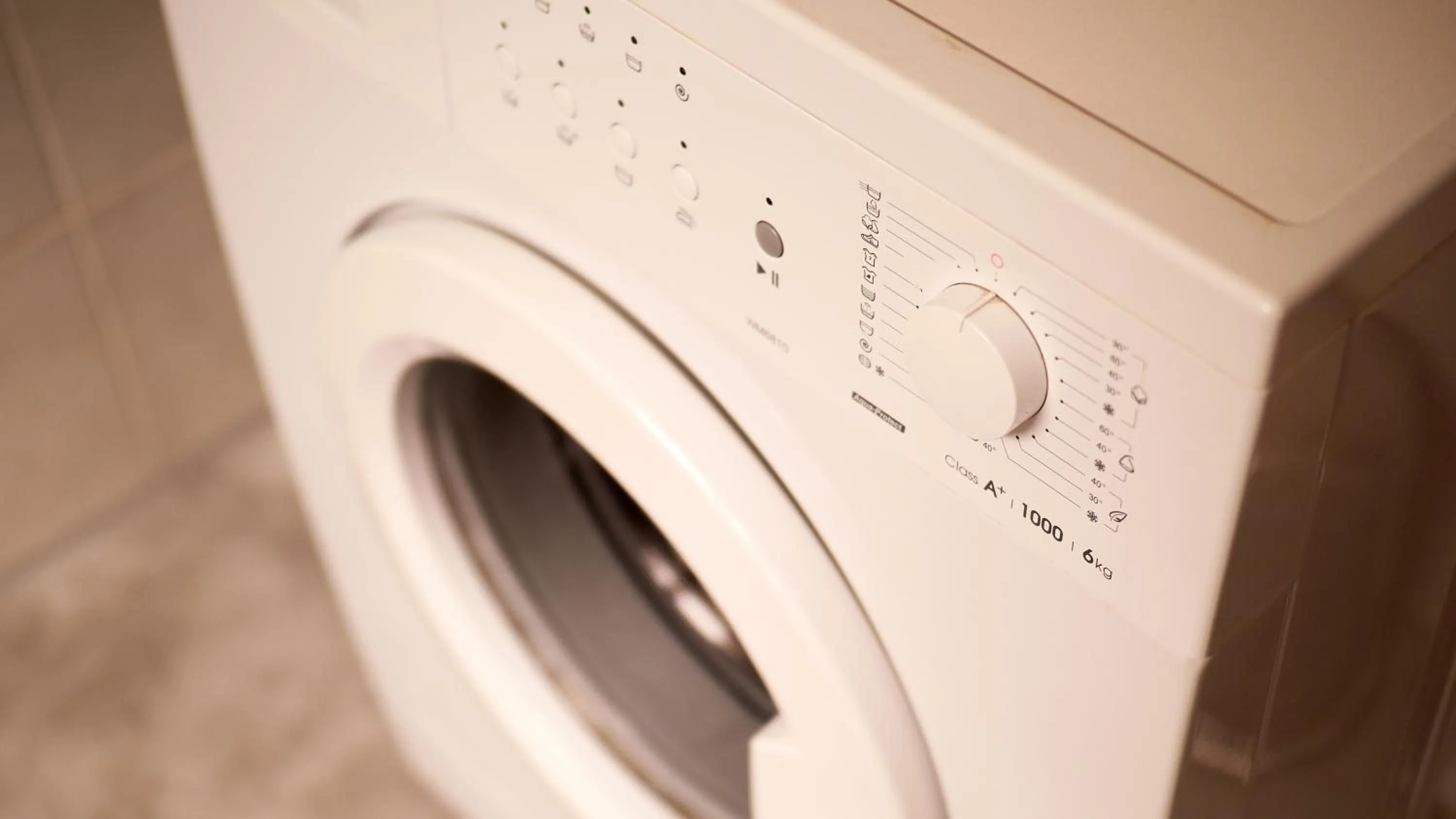 washing machine in Jeff's - Rooms with a mountain view