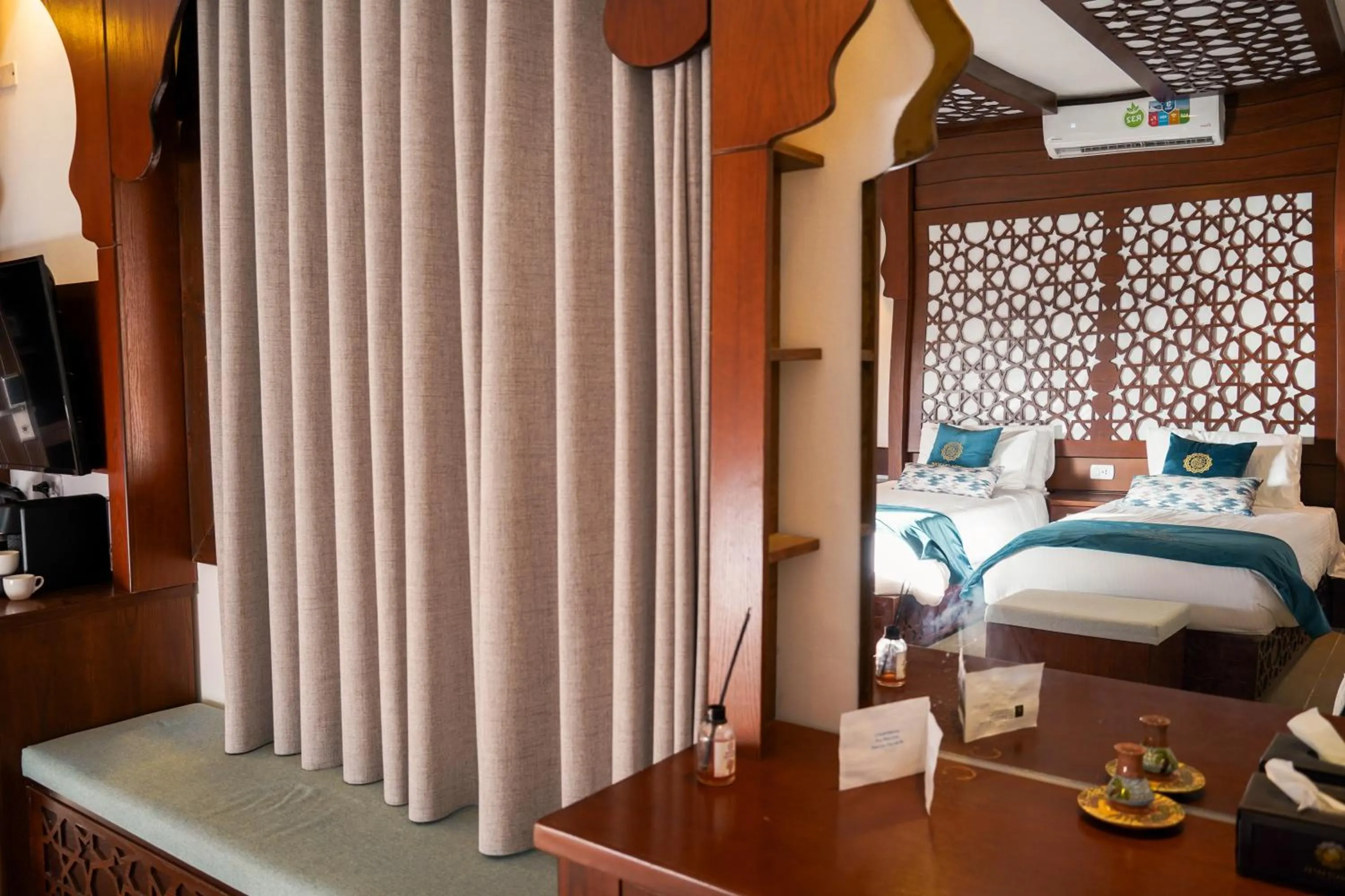 Seating area, Bed in Petra Seasons luxury Resort