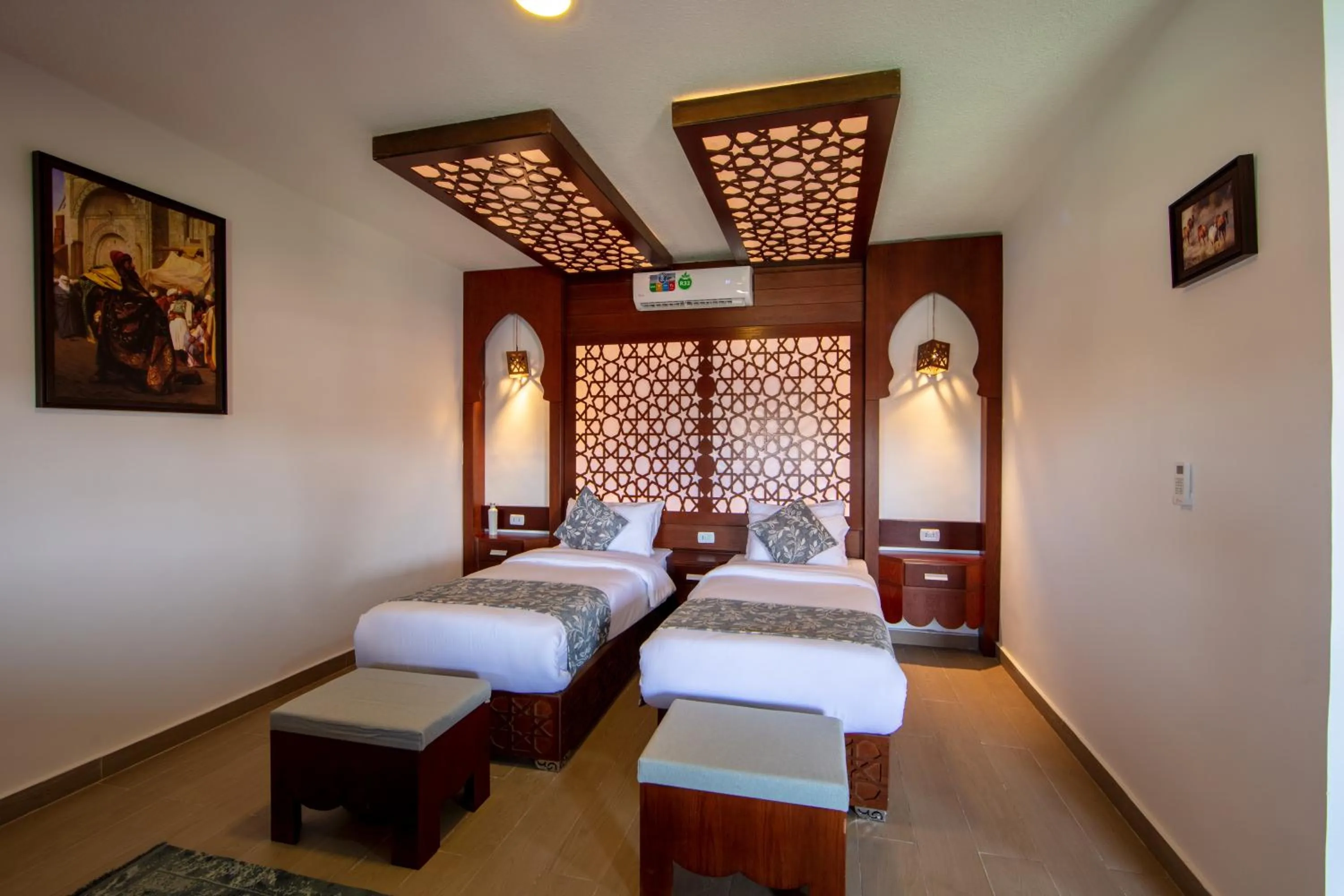 Bed in Petra Seasons luxury Resort