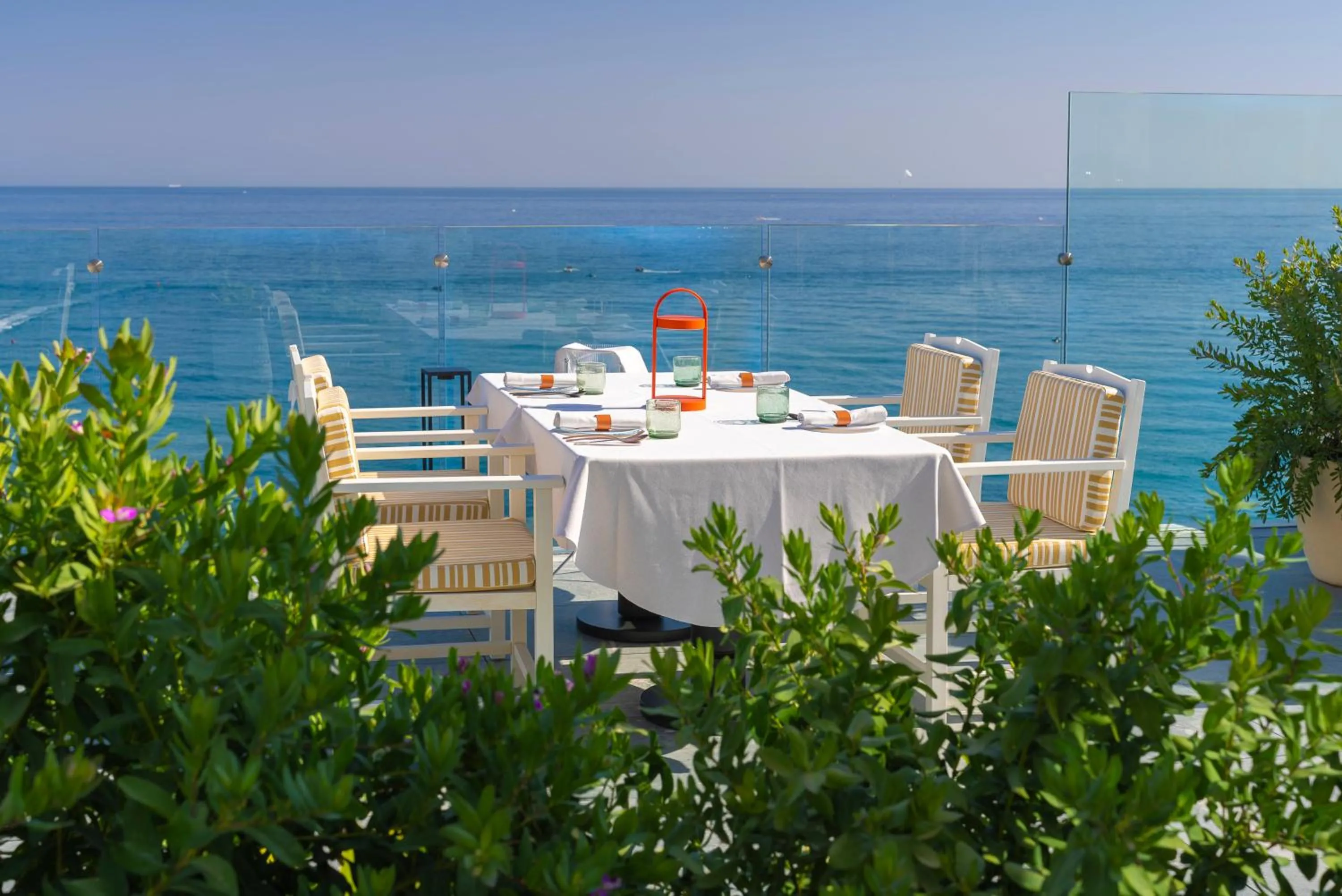 Restaurant/places to eat in El Fuerte Marbella