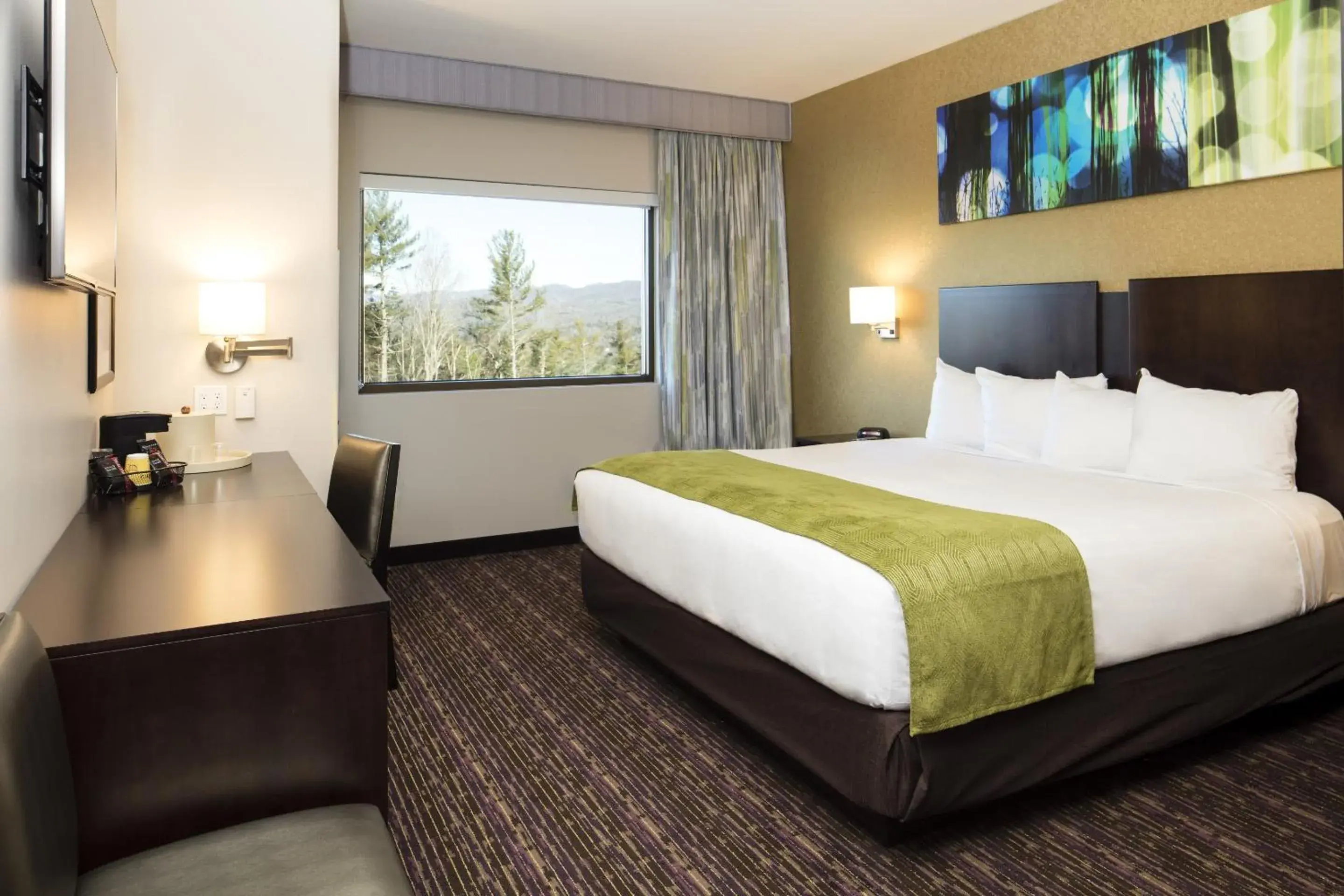 Bedroom, Bed in Harrah's Cherokee Valley River, A Caesars Destination Bedroom, Bed in Harrah's Cherokee Valley River, A Caesars Destination