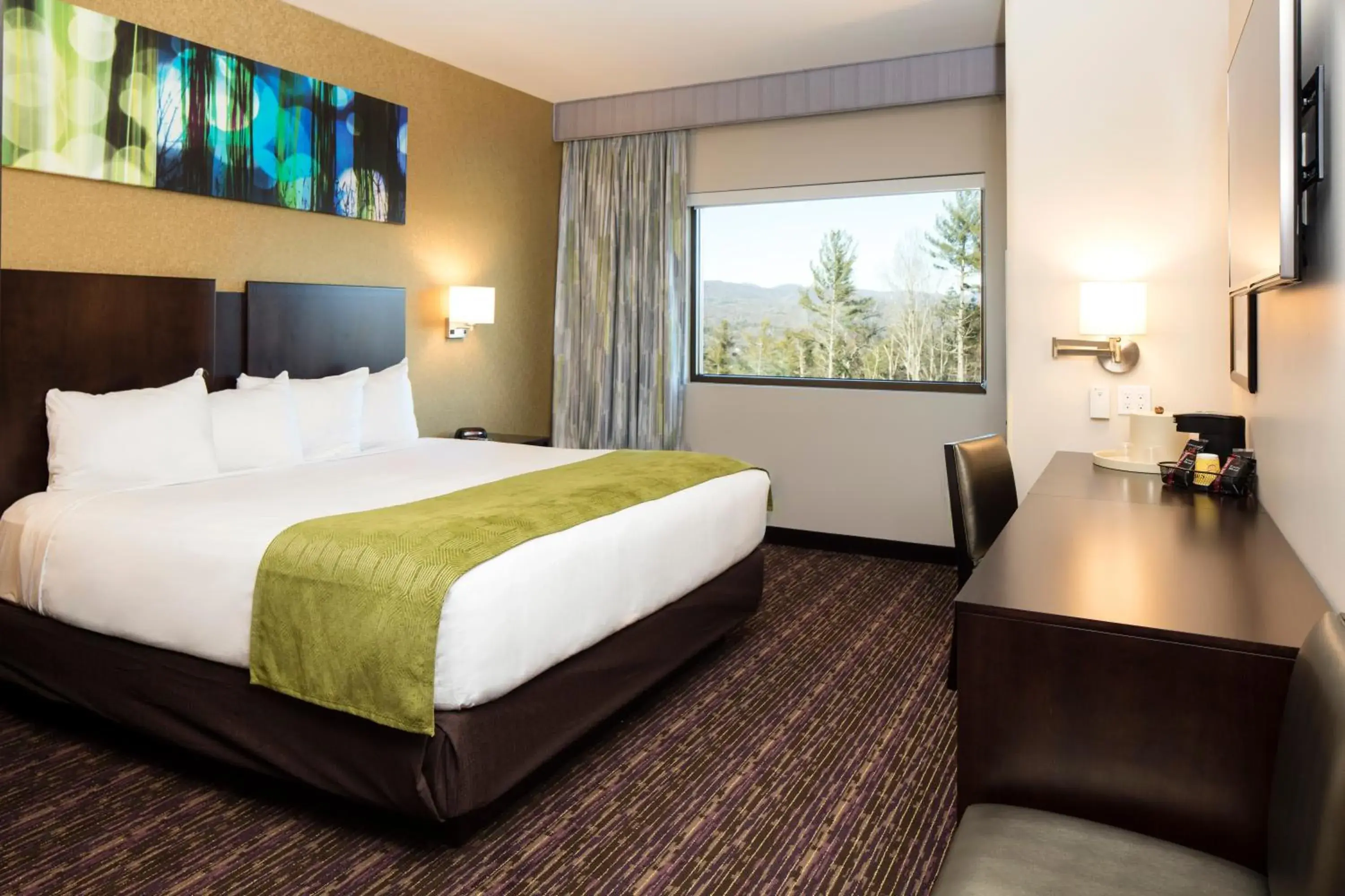 Bedroom, Bed in Harrah's Cherokee Valley River, A Caesars Destination Bedroom, Bed in Harrah's Cherokee Valley River, A Caesars Destination