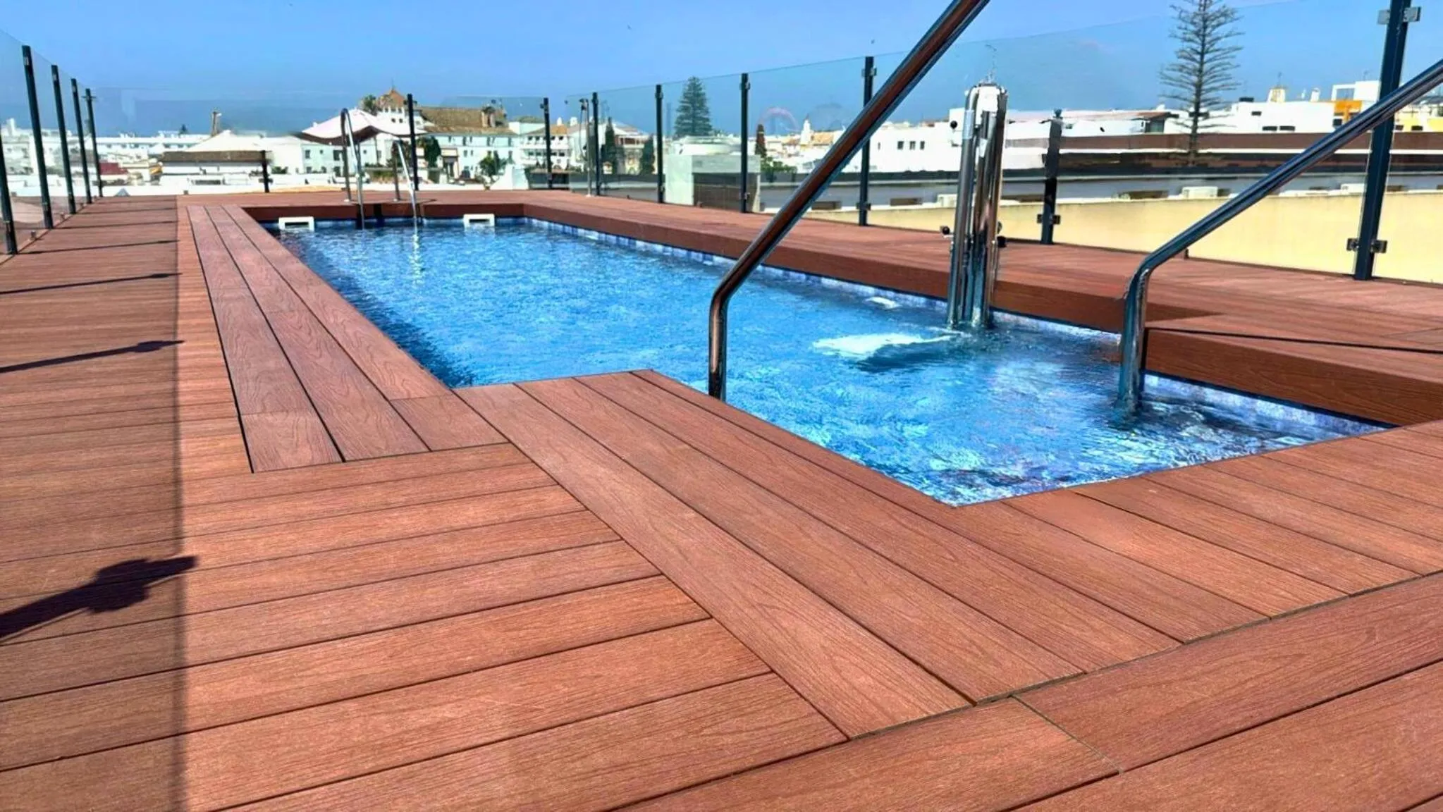 Swimming pool in ALEGRIA Bodega Real