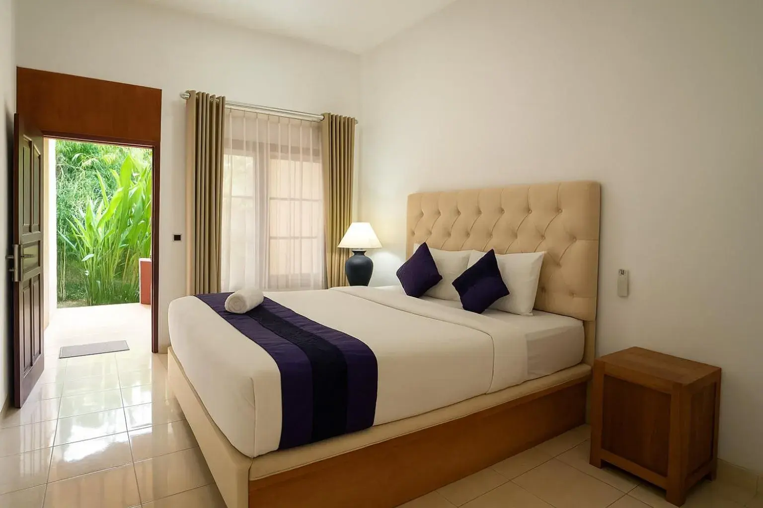 Standard Double Room in Matahari Inn Kuta Lombok Standard Double Room in Matahari Inn Kuta Lombok