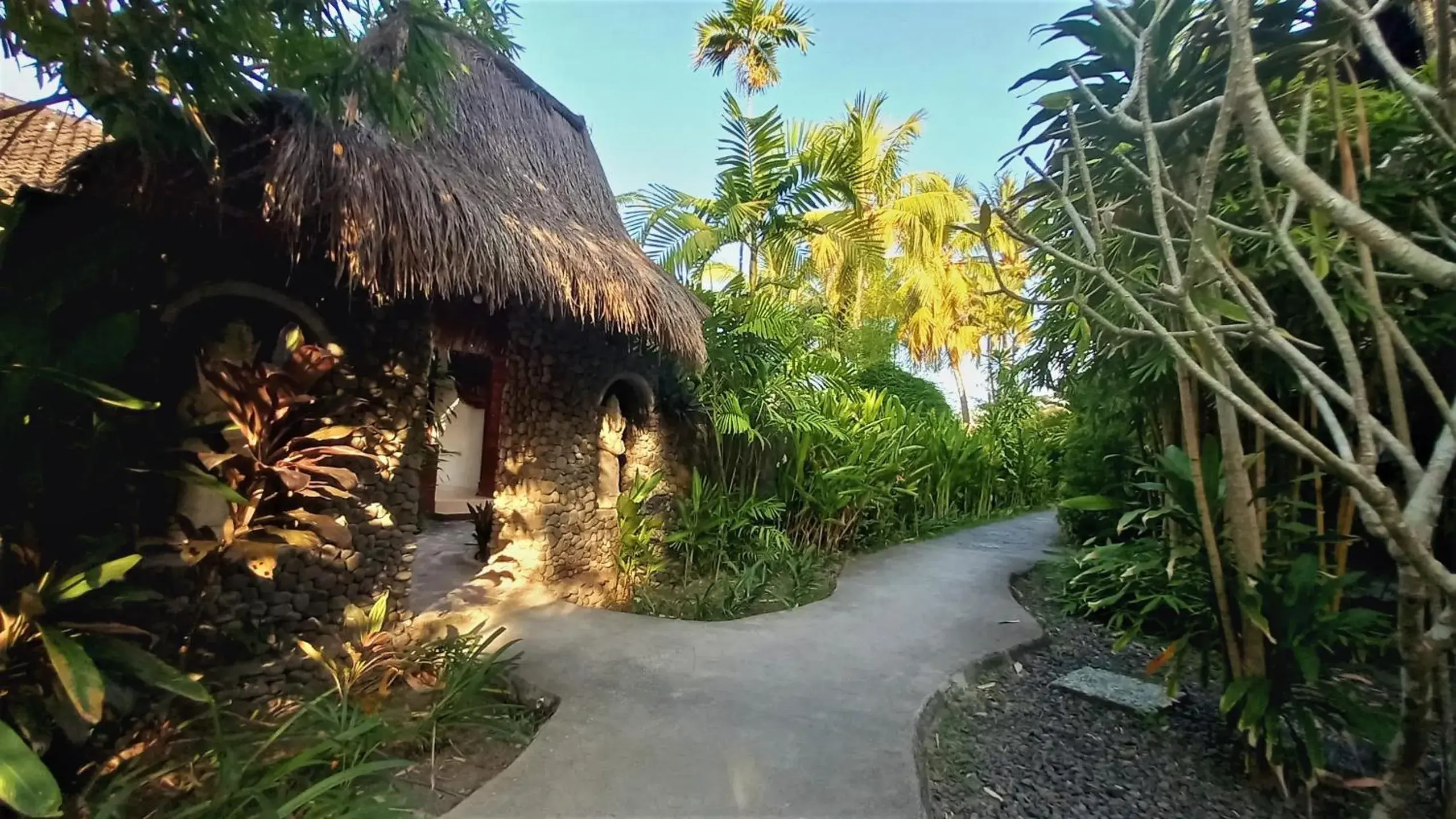 Property building in Matahari Inn Kuta Lombok Property building in Matahari Inn Kuta Lombok