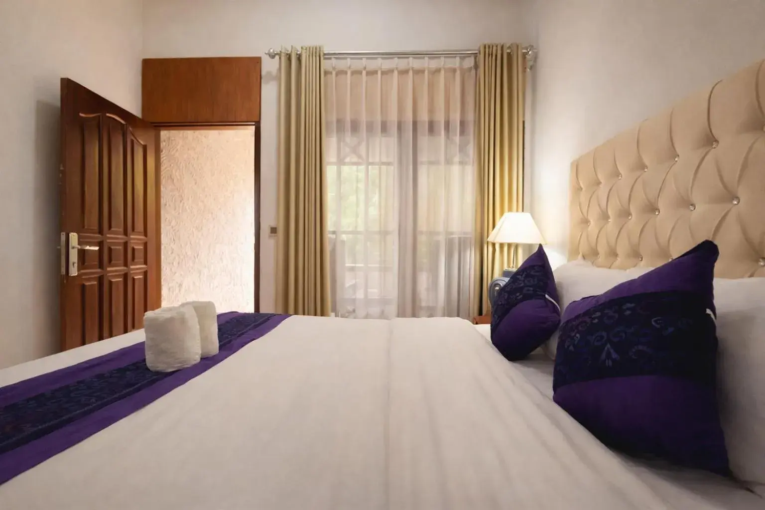 Bed in Matahari Inn Kuta Lombok Bed in Matahari Inn Kuta Lombok