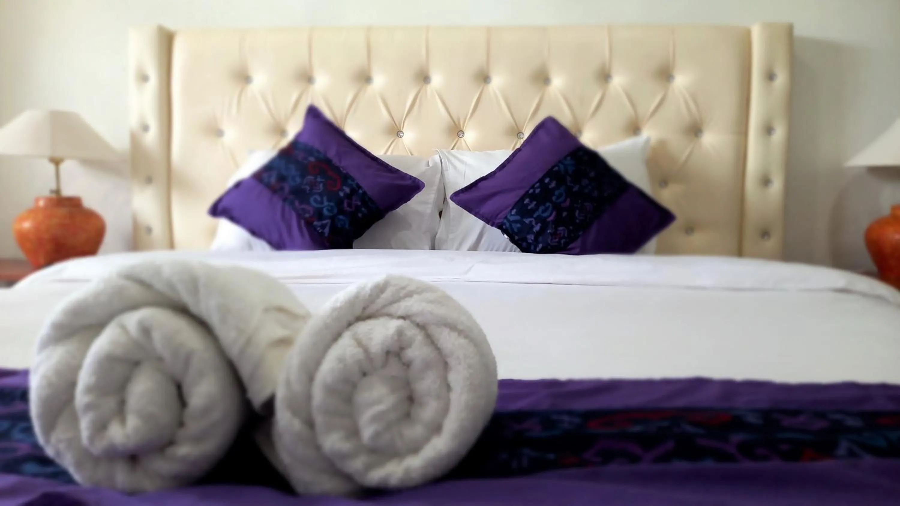 Bed in Matahari Inn Kuta Lombok