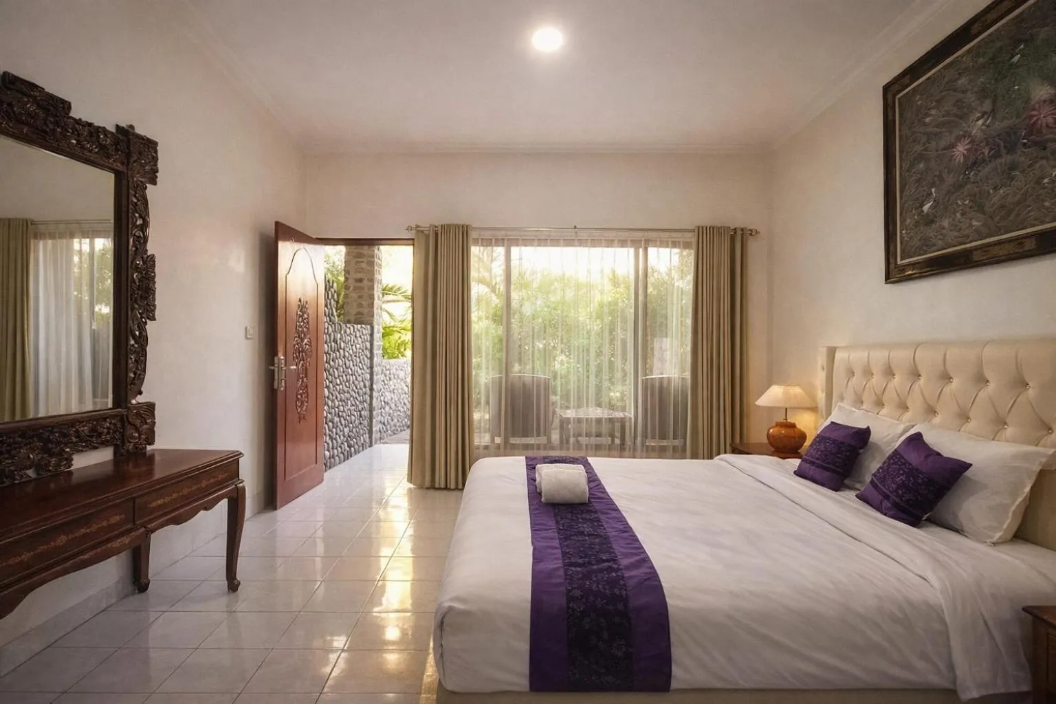 Bed in Matahari Inn Kuta Lombok