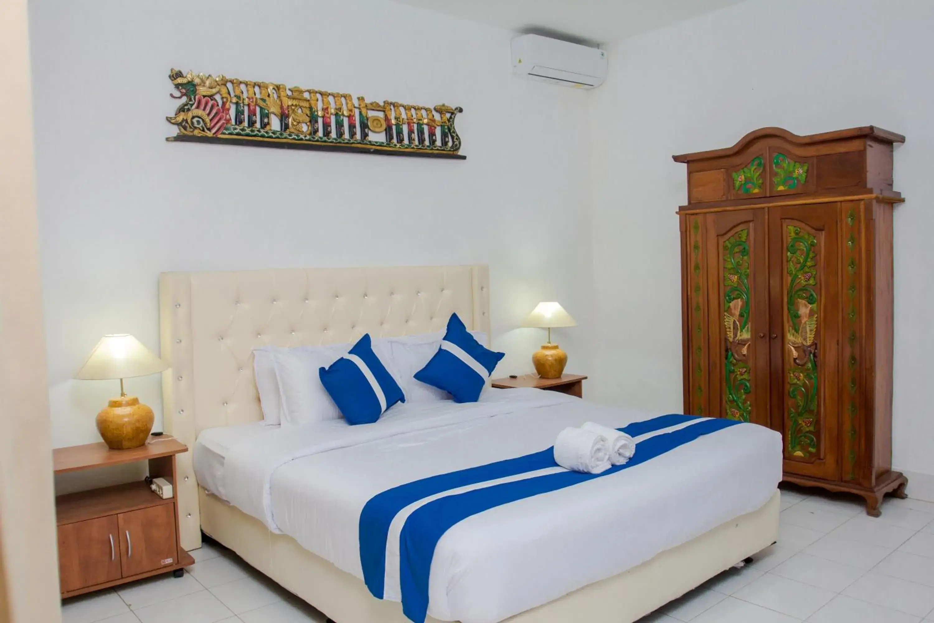 Bedroom, Bed in Matahari Inn Kuta Lombok Bedroom, Bed in Matahari Inn Kuta Lombok