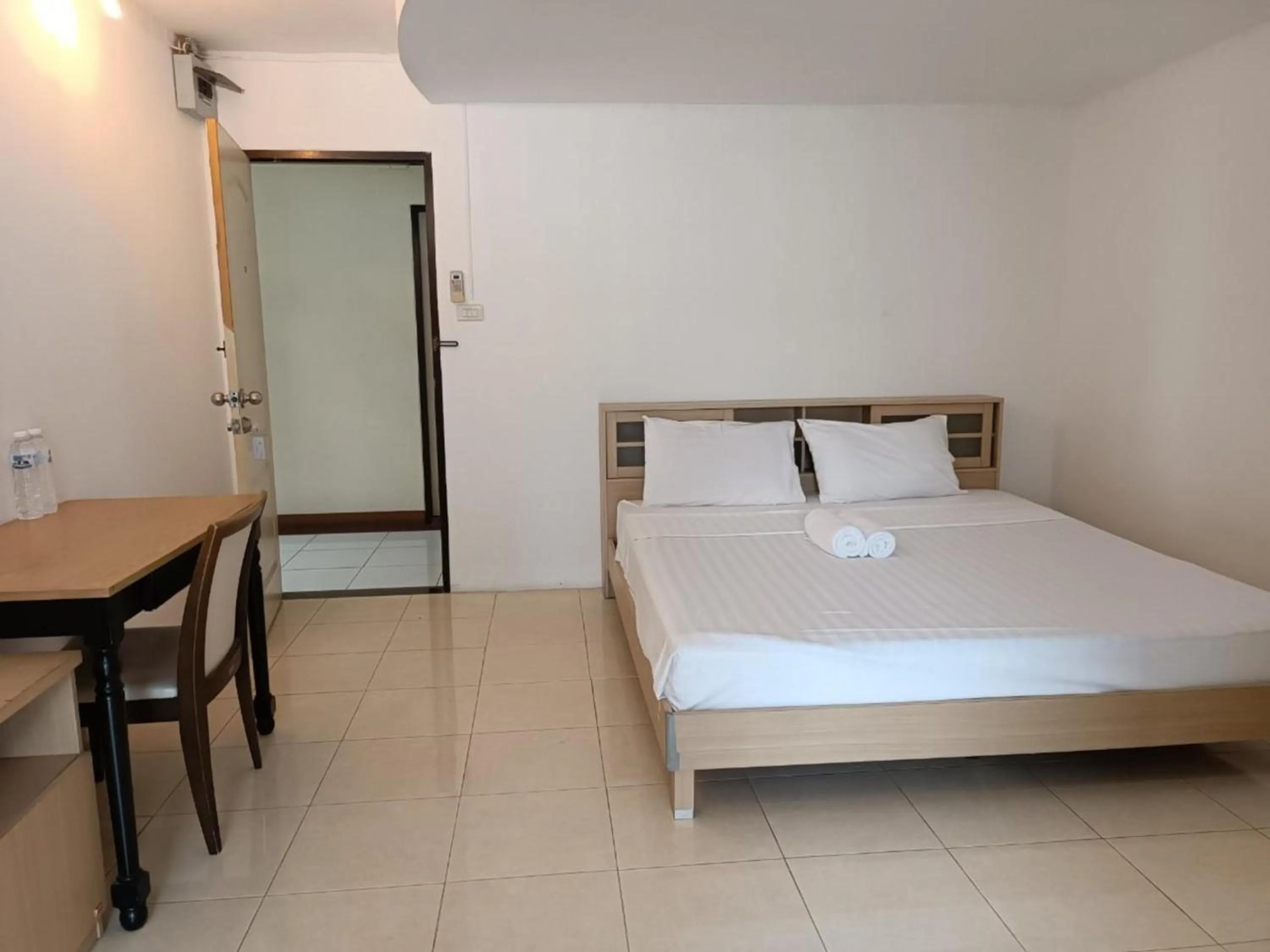 View (from property/room), Bed in Grandview Condominia