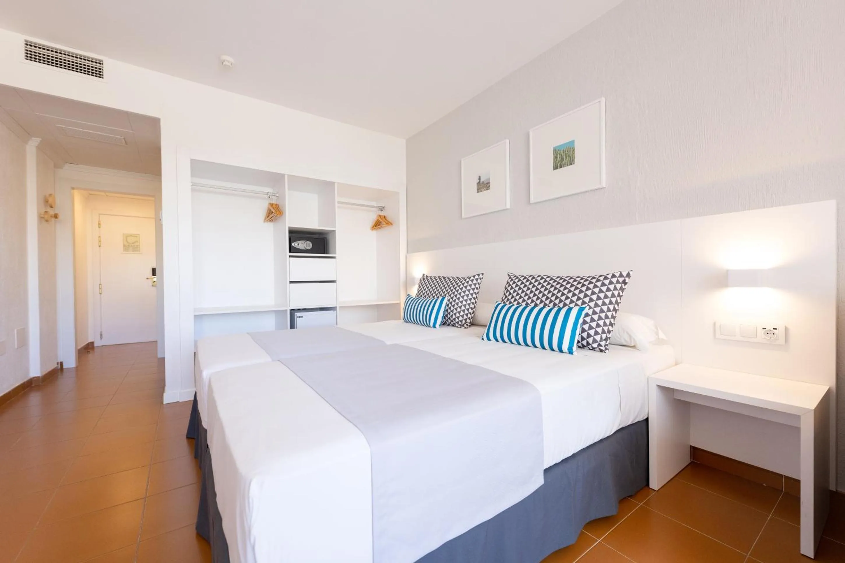 Bed in BLUESEA Costa Bastian