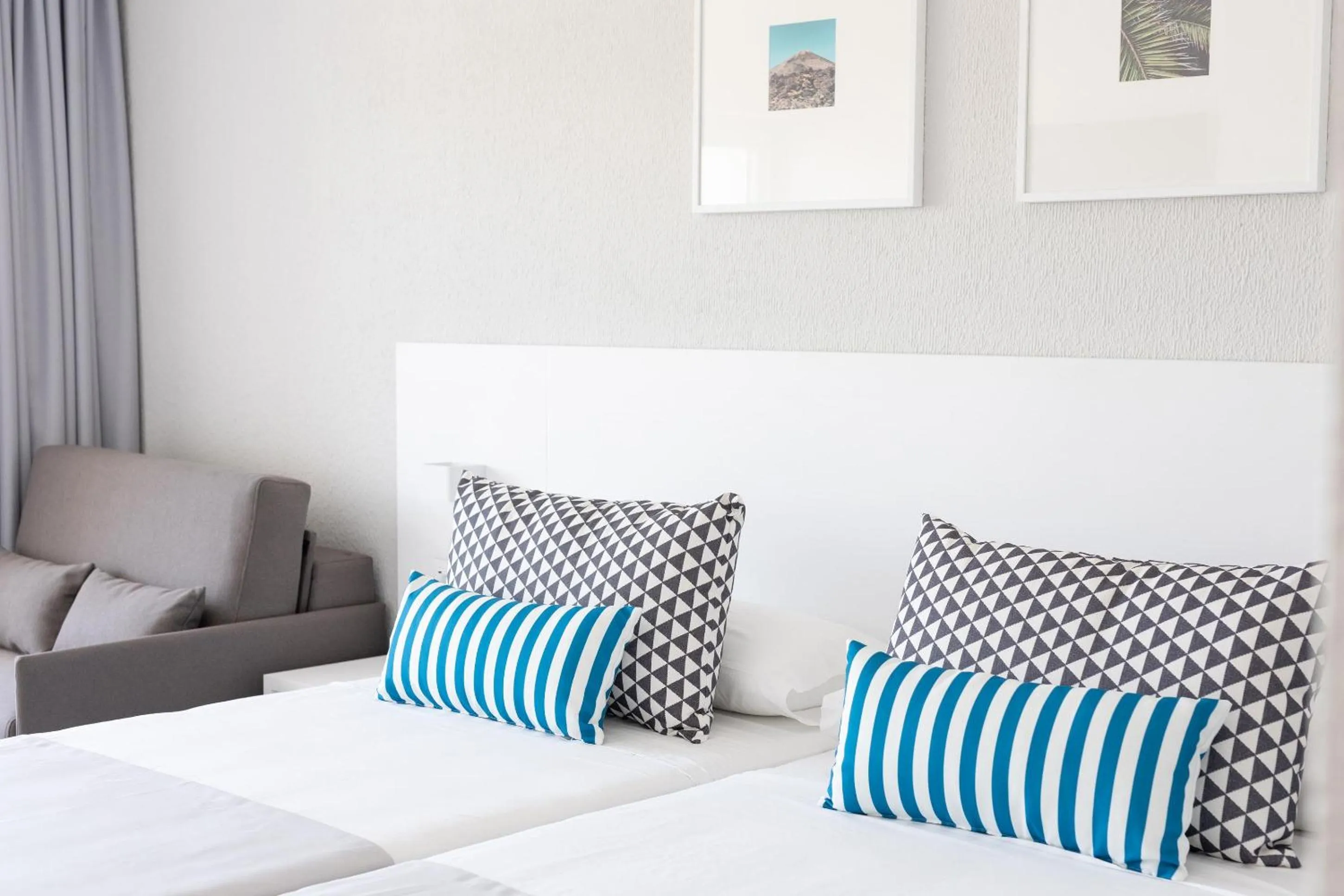 Photo of the whole room, Bed in BLUESEA Costa Bastian