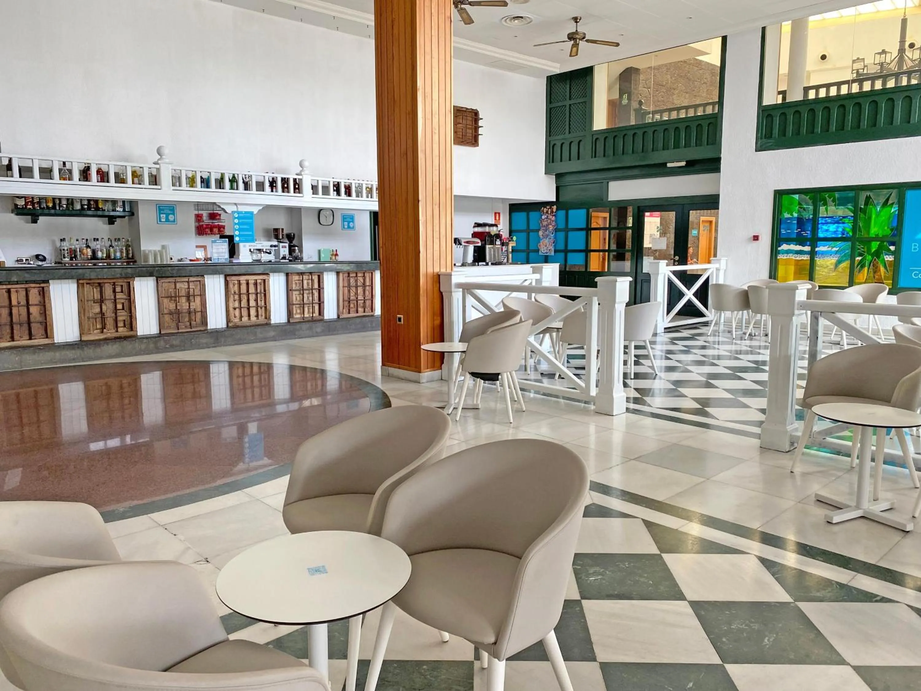 Lounge or bar in BLUESEA Costa Bastian