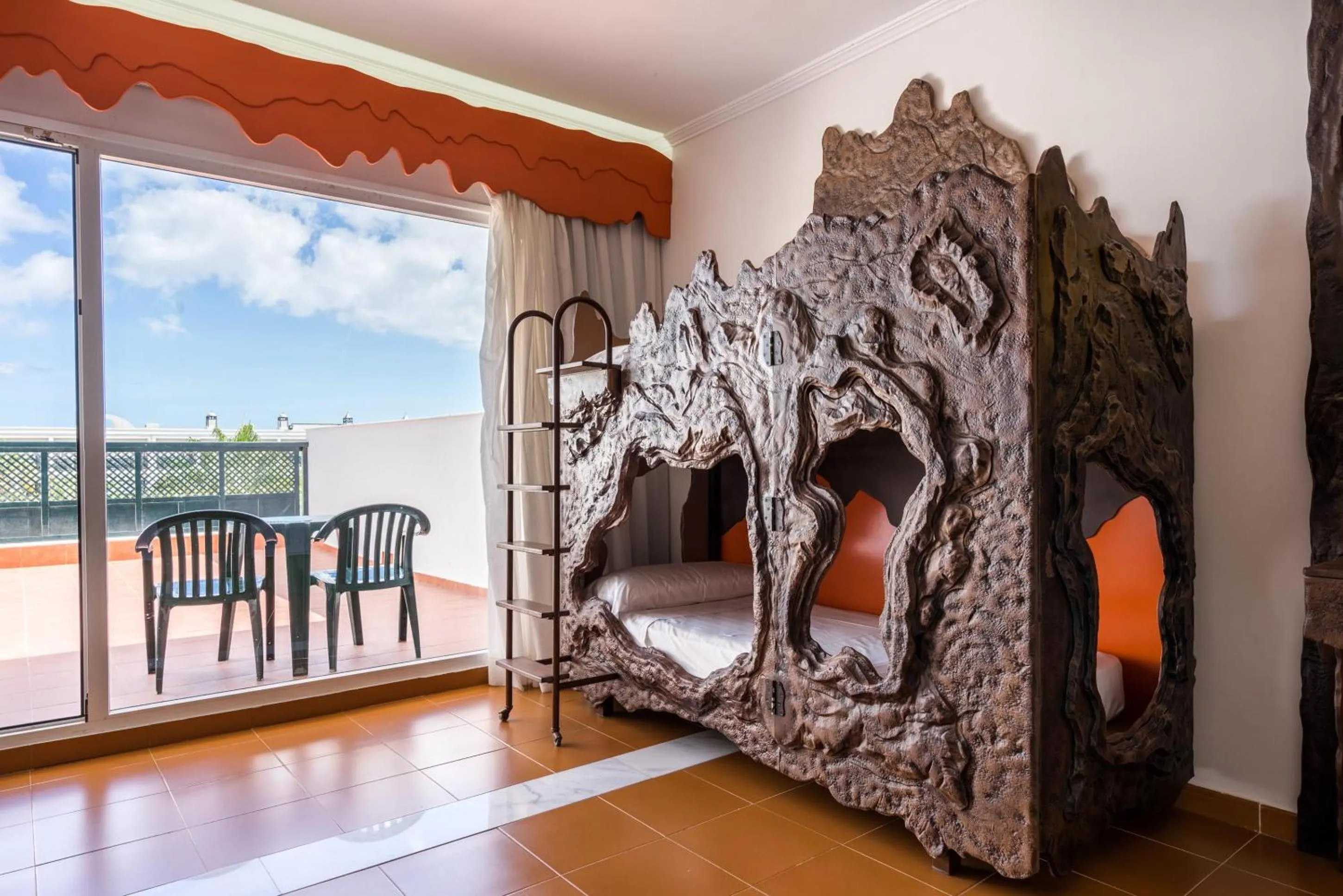 Photo of the whole room in BLUESEA Costa Bastian