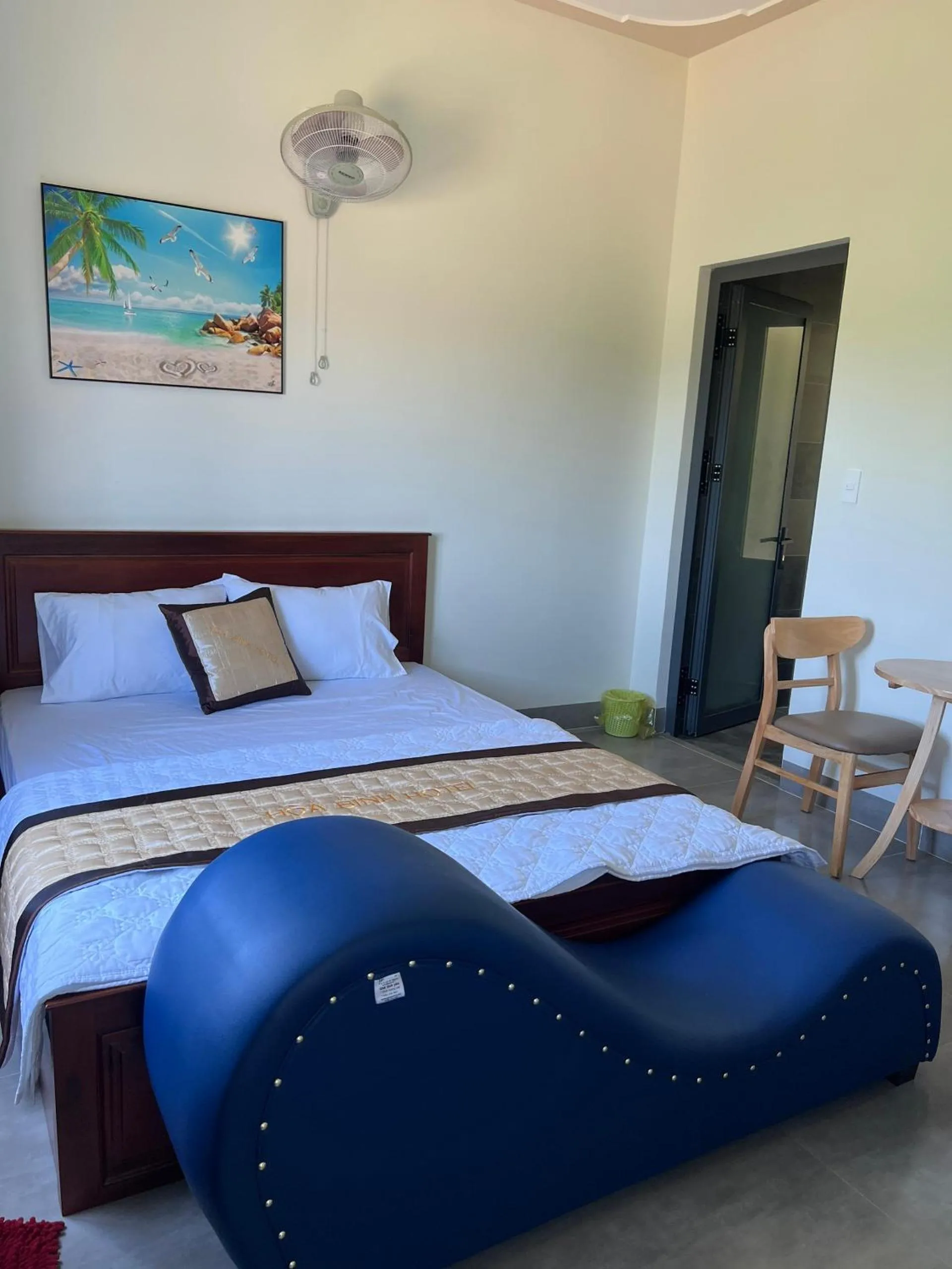 Bed in Hotel Hòa Bình