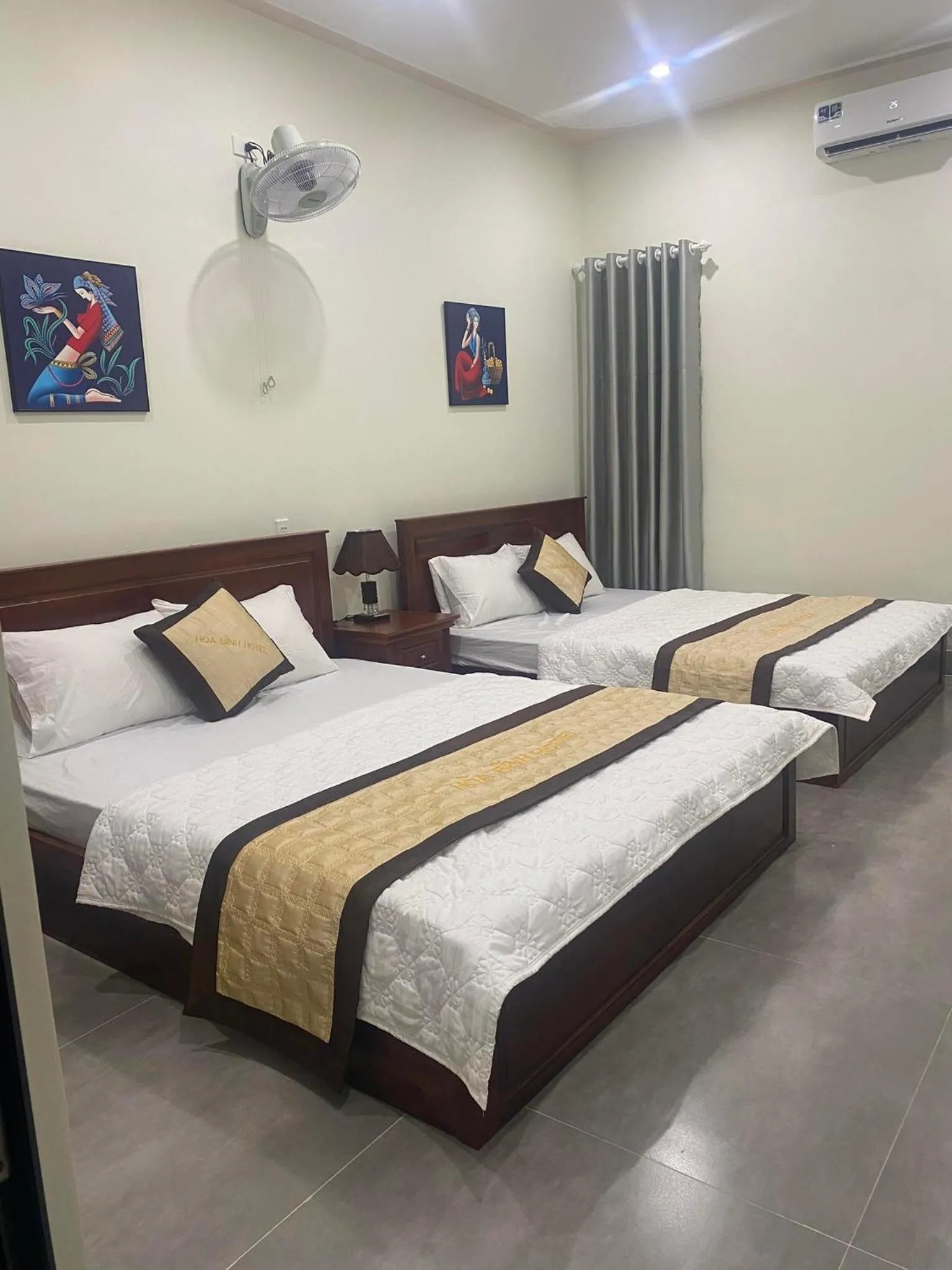 Bed in Hotel Hòa Bình