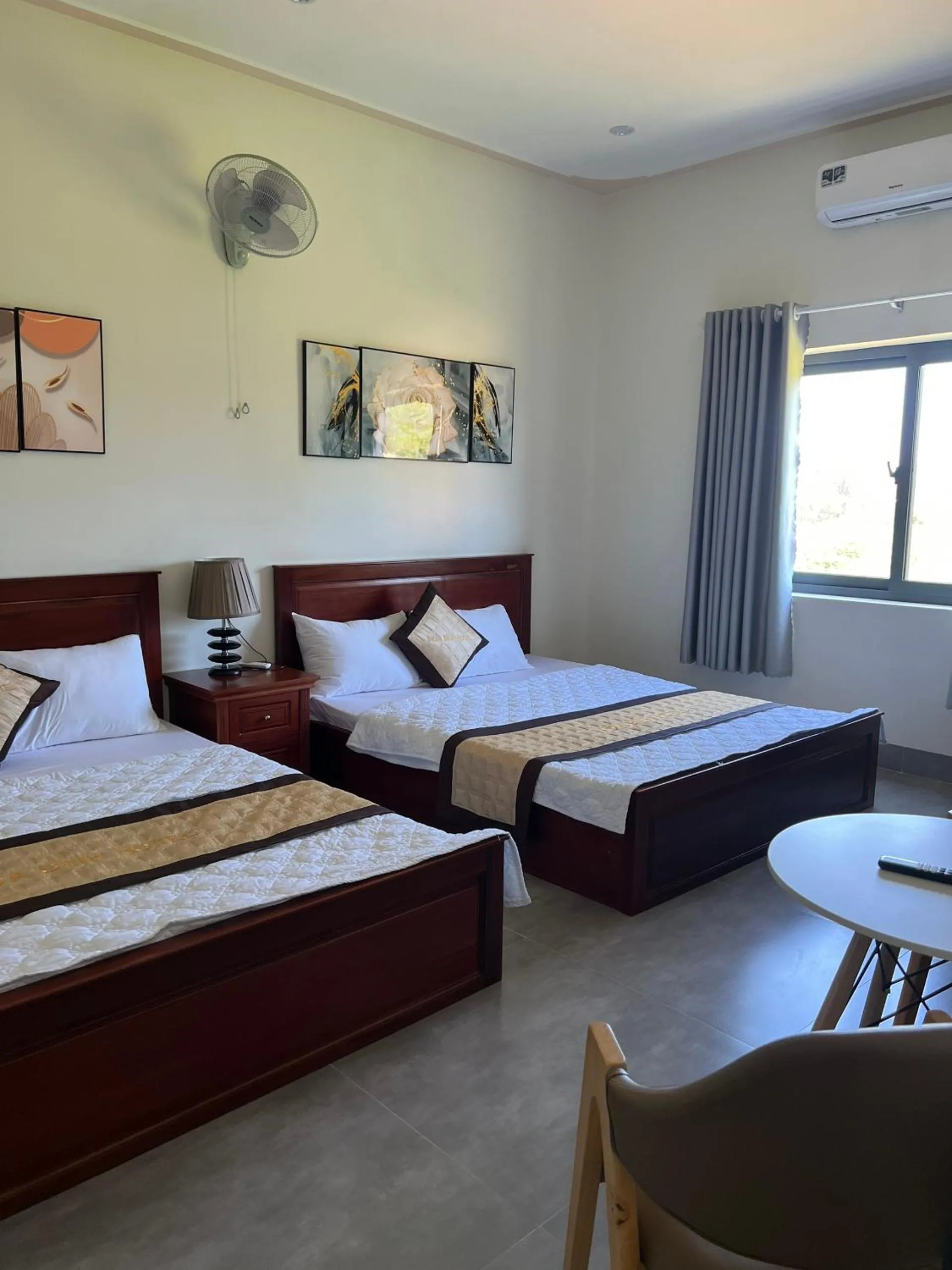 Bed in Hotel Hòa Bình