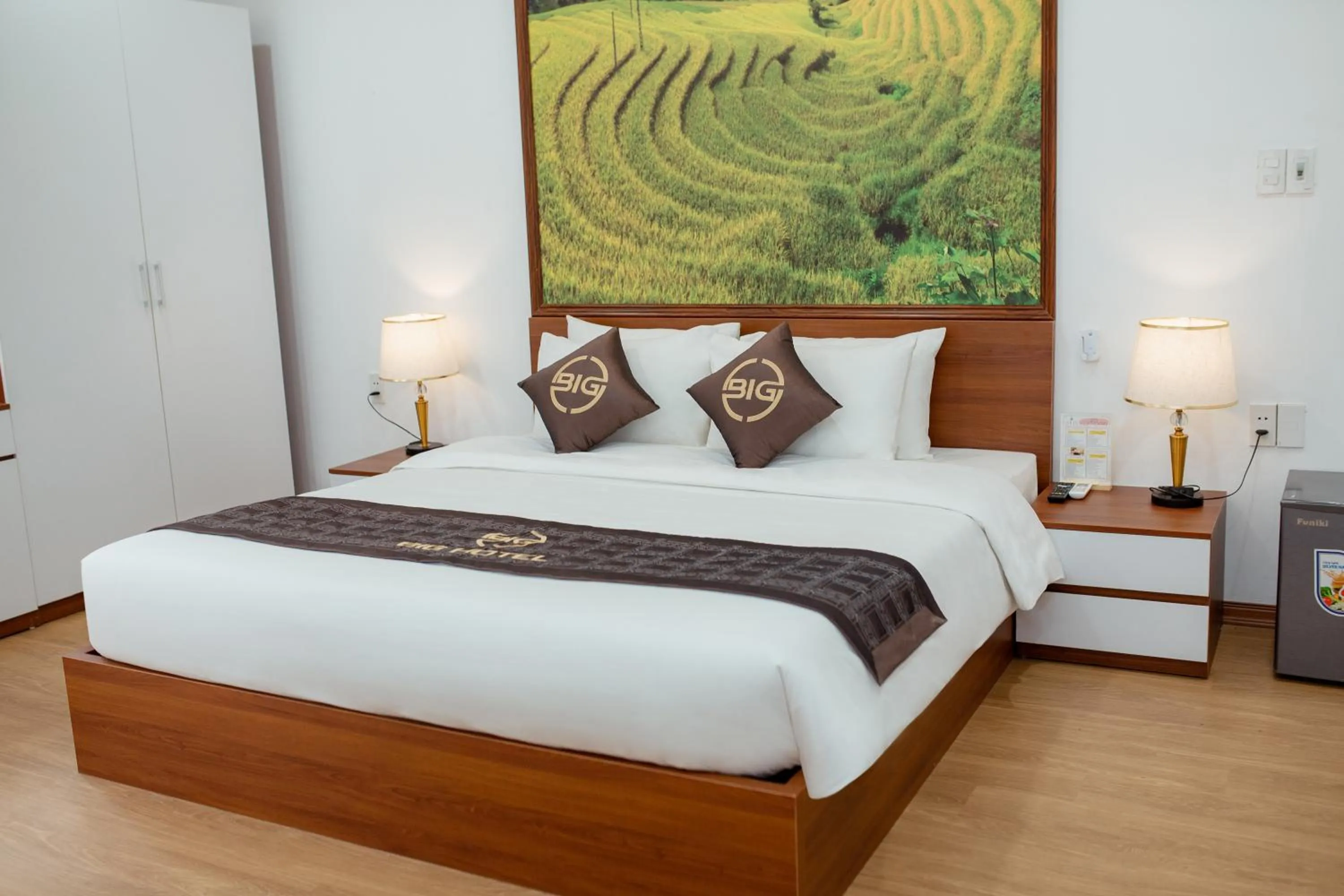 Bed in Big Hotel Lào Cai