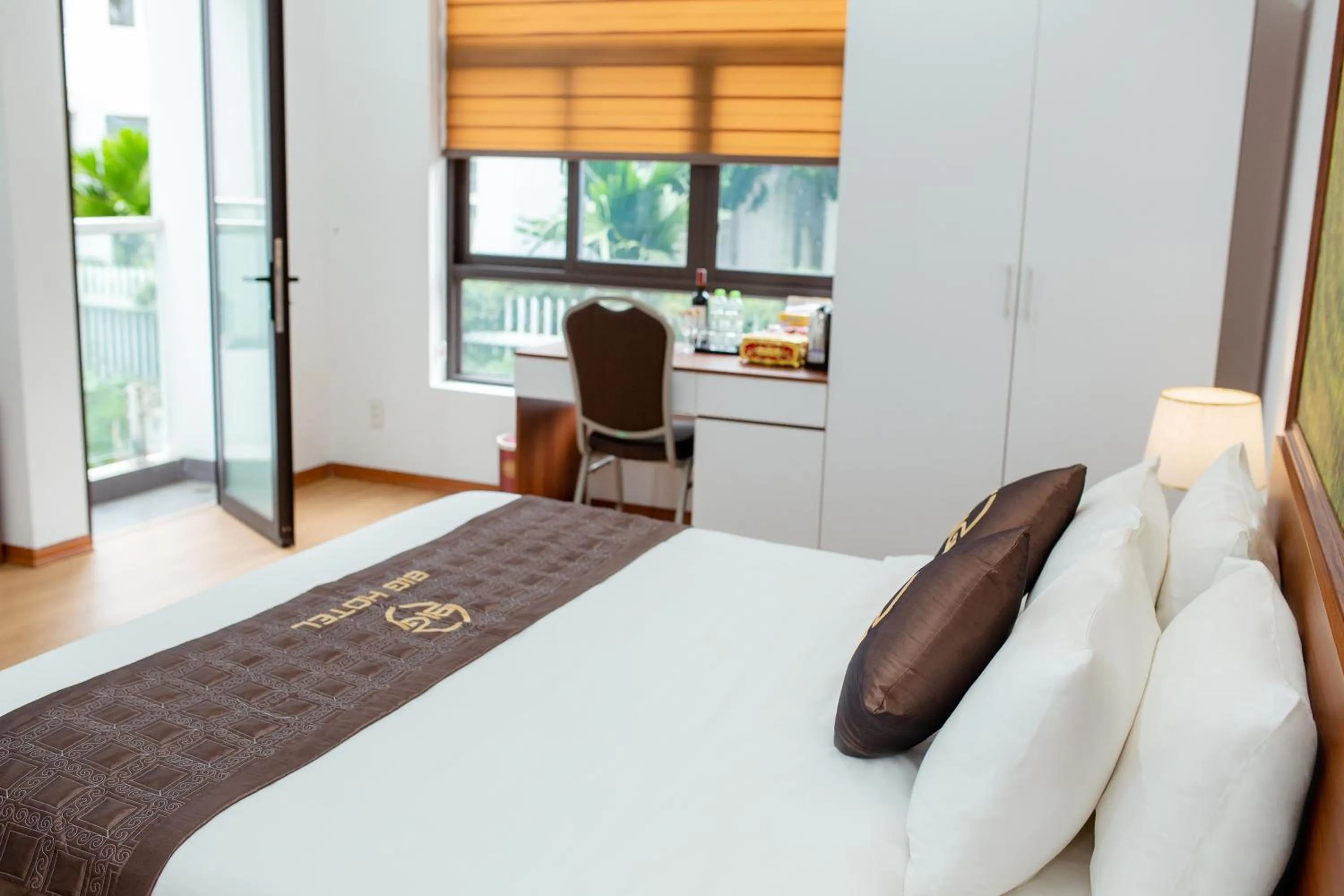 Bed in Big Hotel Lào Cai