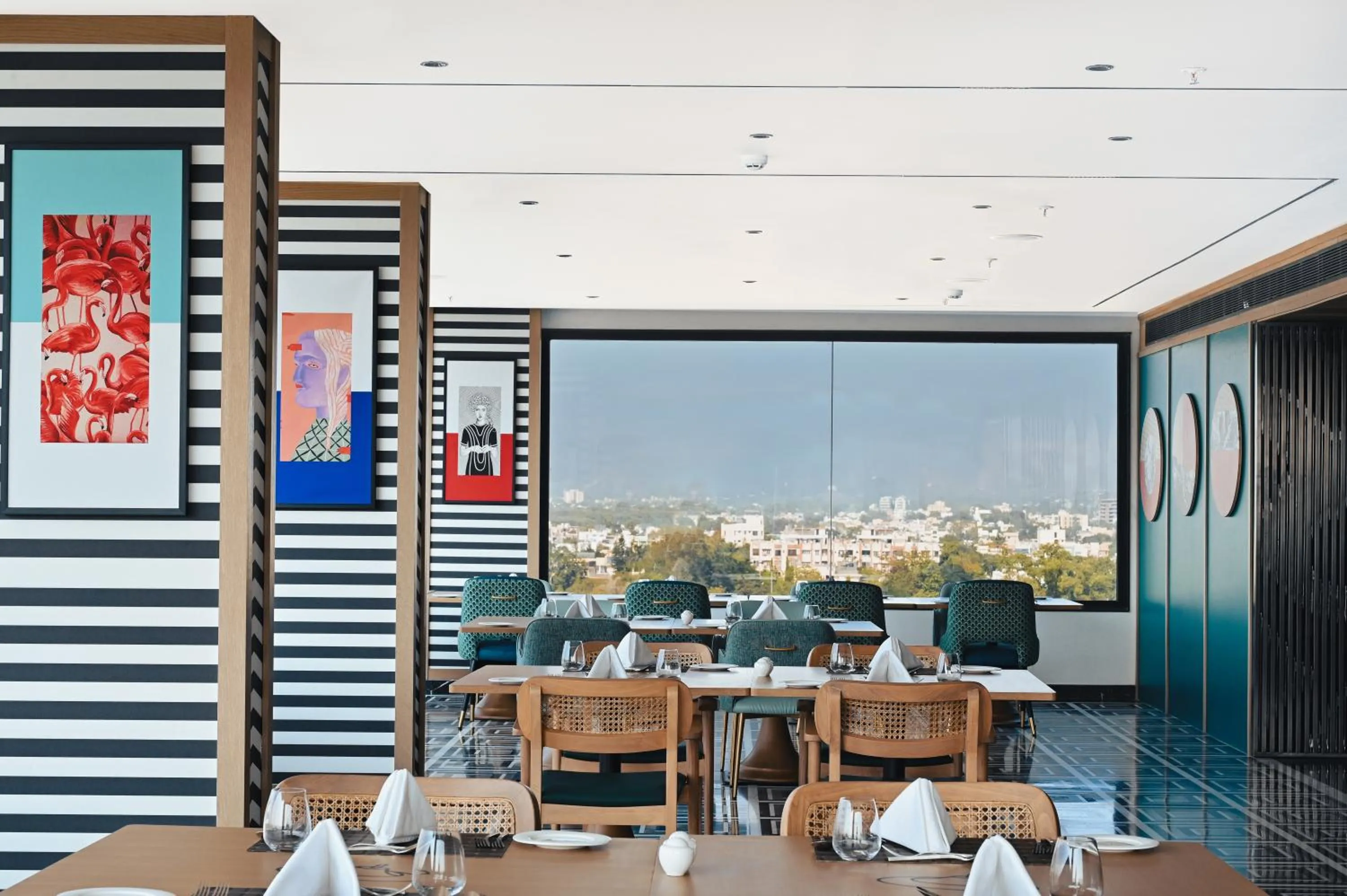 Restaurant/places to eat in Parallel Hotel Udaipur, a member of Radisson Individuals