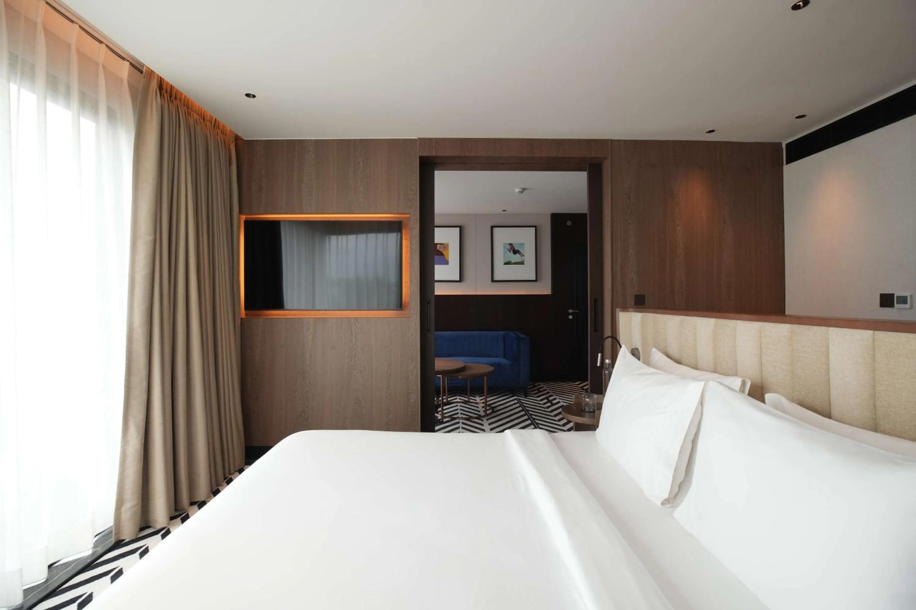 Photo of the whole room, Bed in Parallel Hotel Udaipur, a member of Radisson Individuals