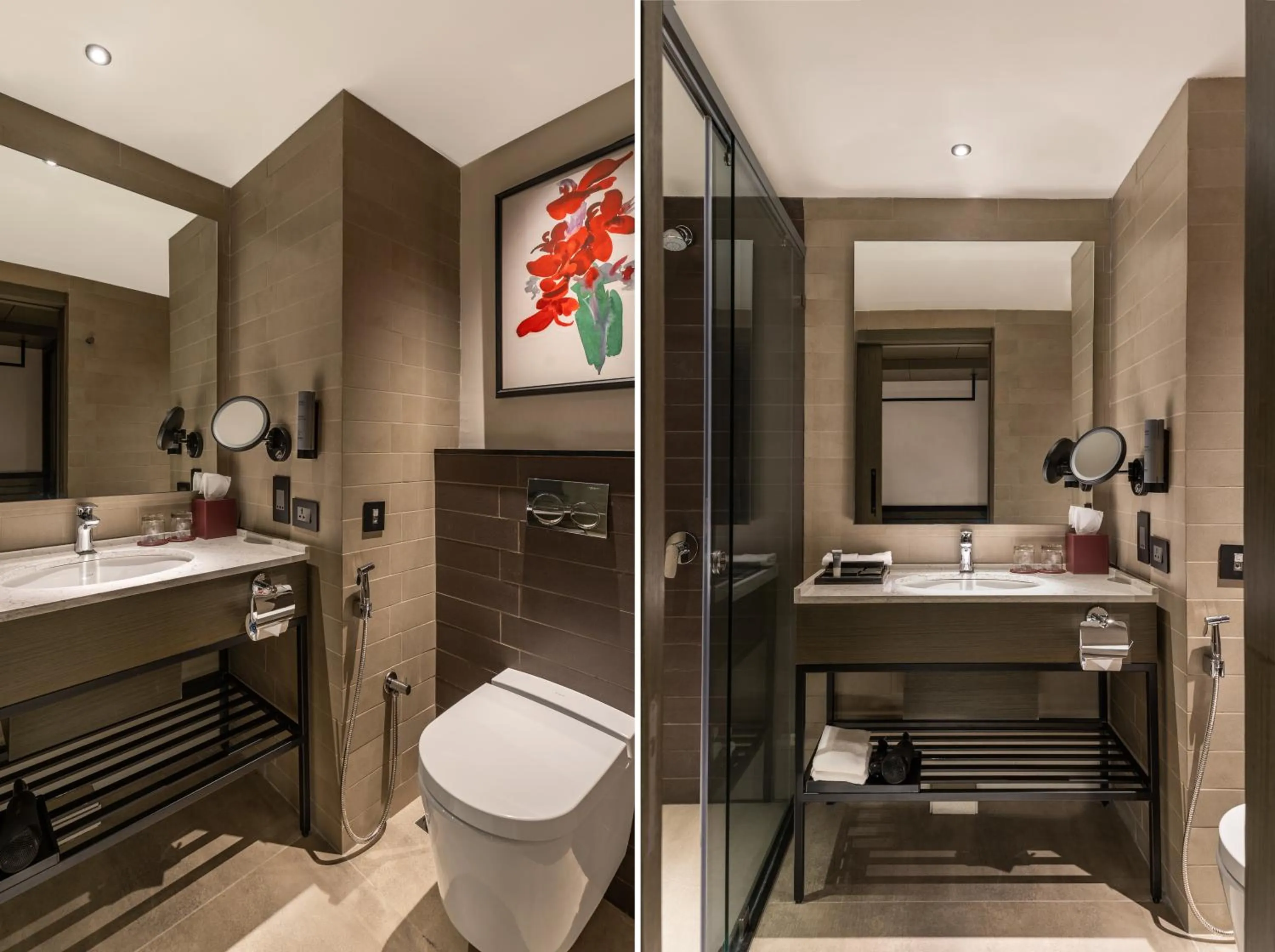 Toilet in Parallel Hotel Udaipur, a member of Radisson Individuals