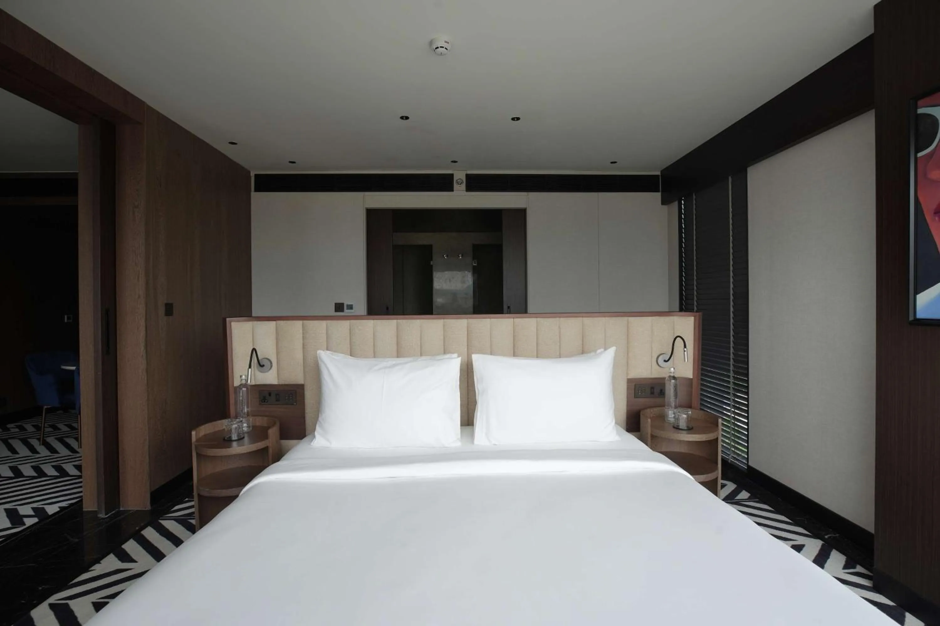 Photo of the whole room, Bed in Parallel Hotel Udaipur, a member of Radisson Individuals