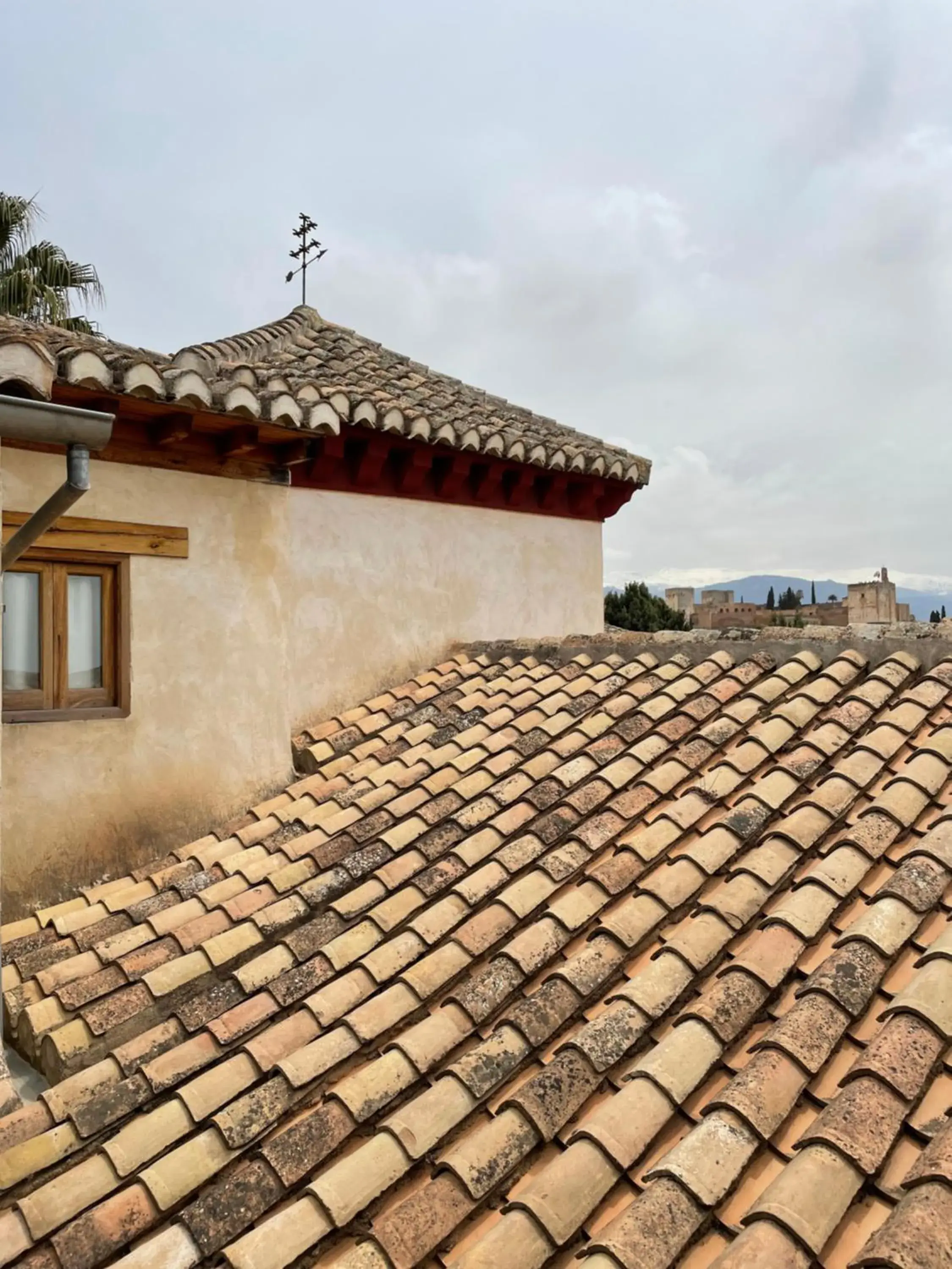 Property building in Hotel Santa Isabel La Real Property building in Hotel Santa Isabel La Real