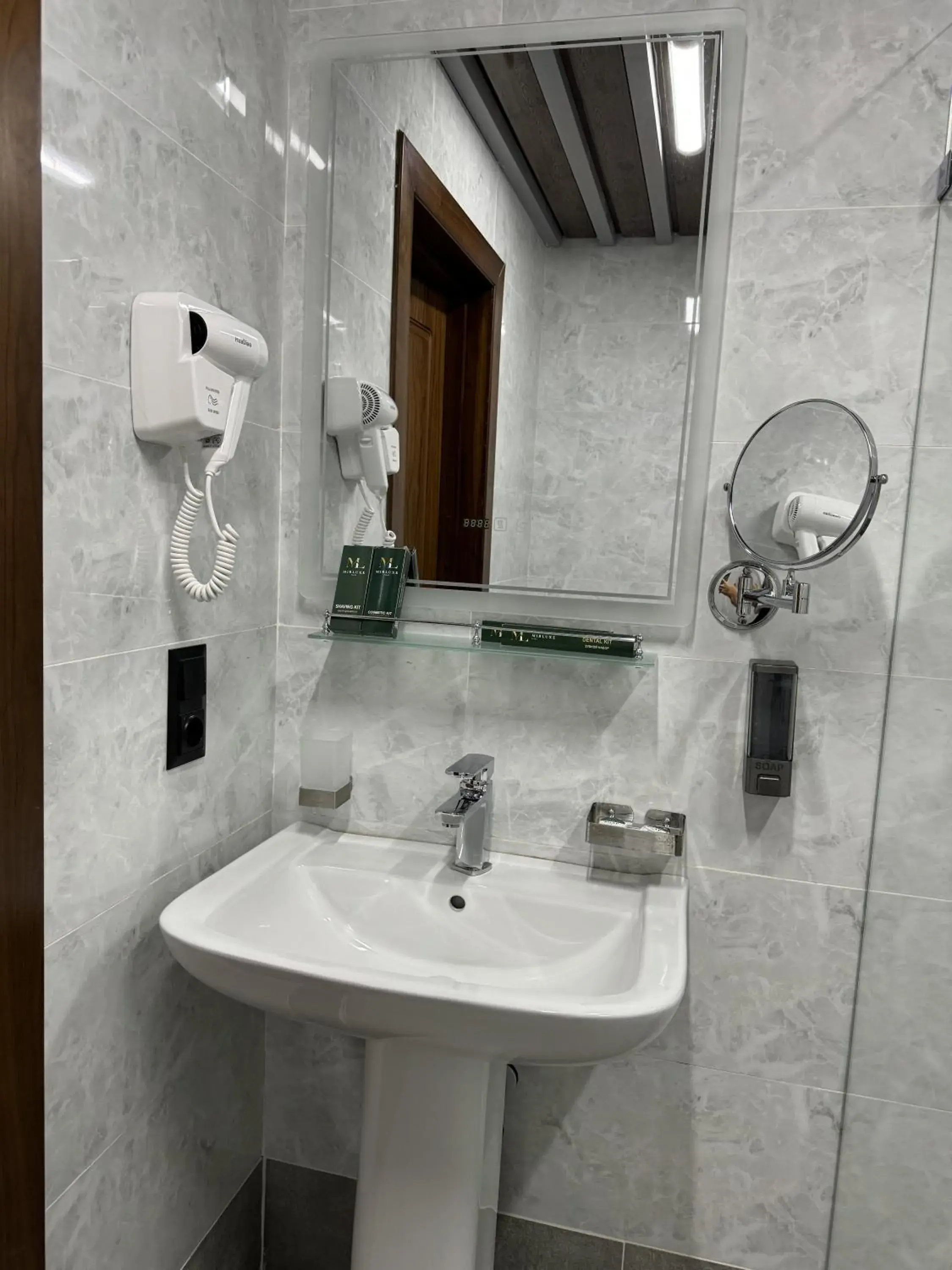 Bathroom in Mir Luxe Plaza Bathroom in Mir Luxe Plaza