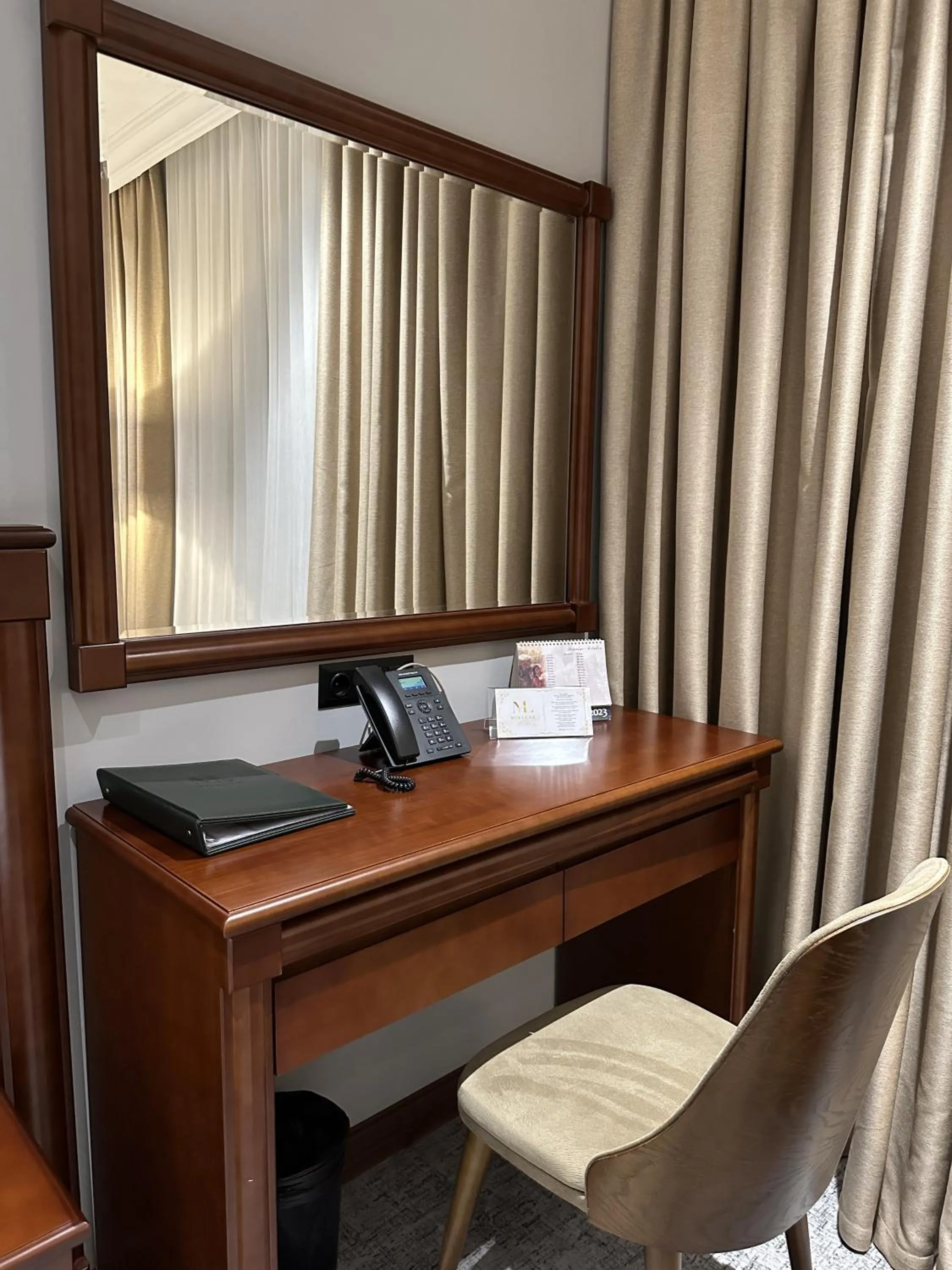 Area and facilities in Mir Luxe Plaza