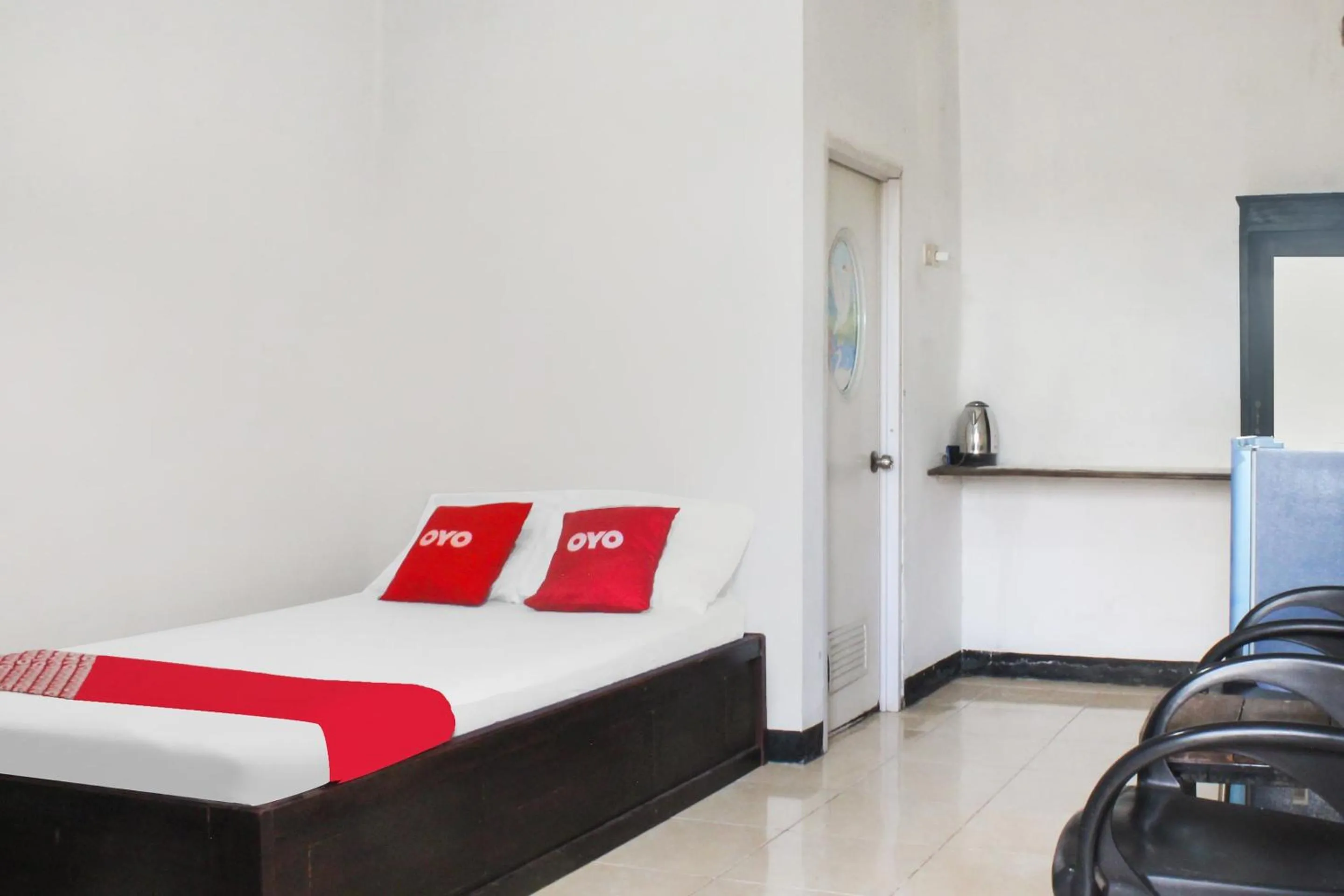 Bedroom, Bed in Hotel O We Bro Kost