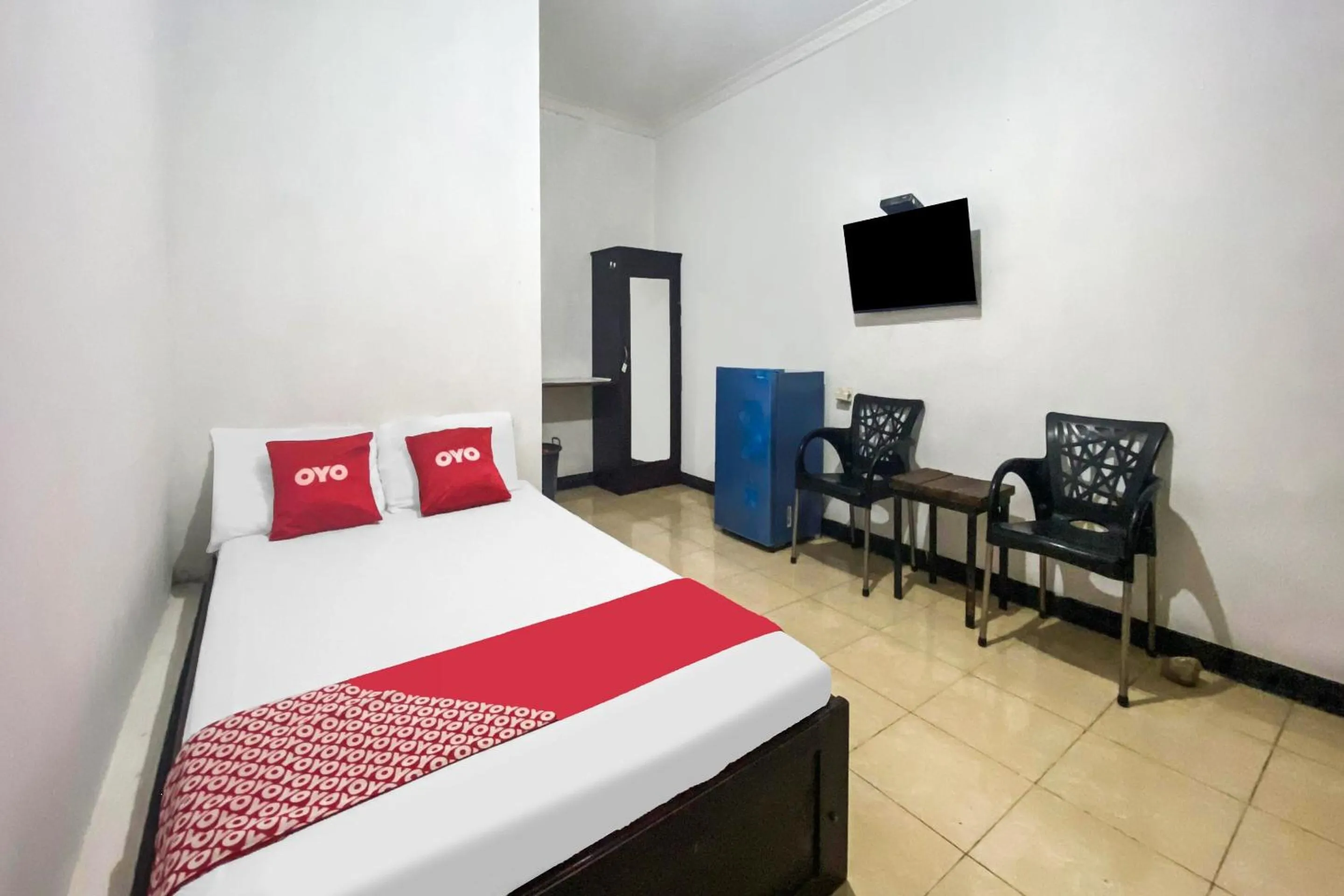 Bedroom, Bed in Hotel O We Bro Kost