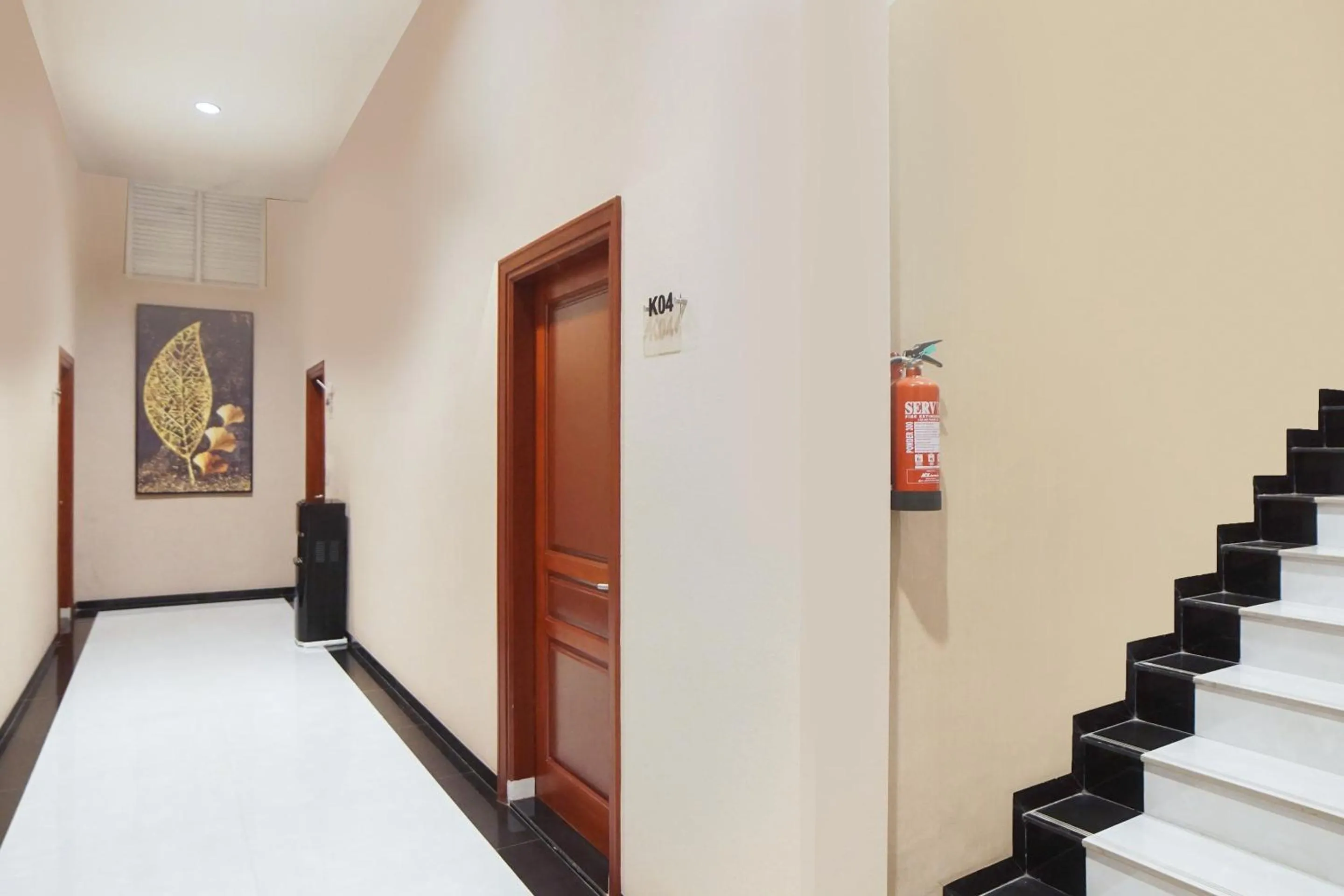 Lobby or reception in SUPER OYO Capital O 92066 Papakoel Hotel & Cafe