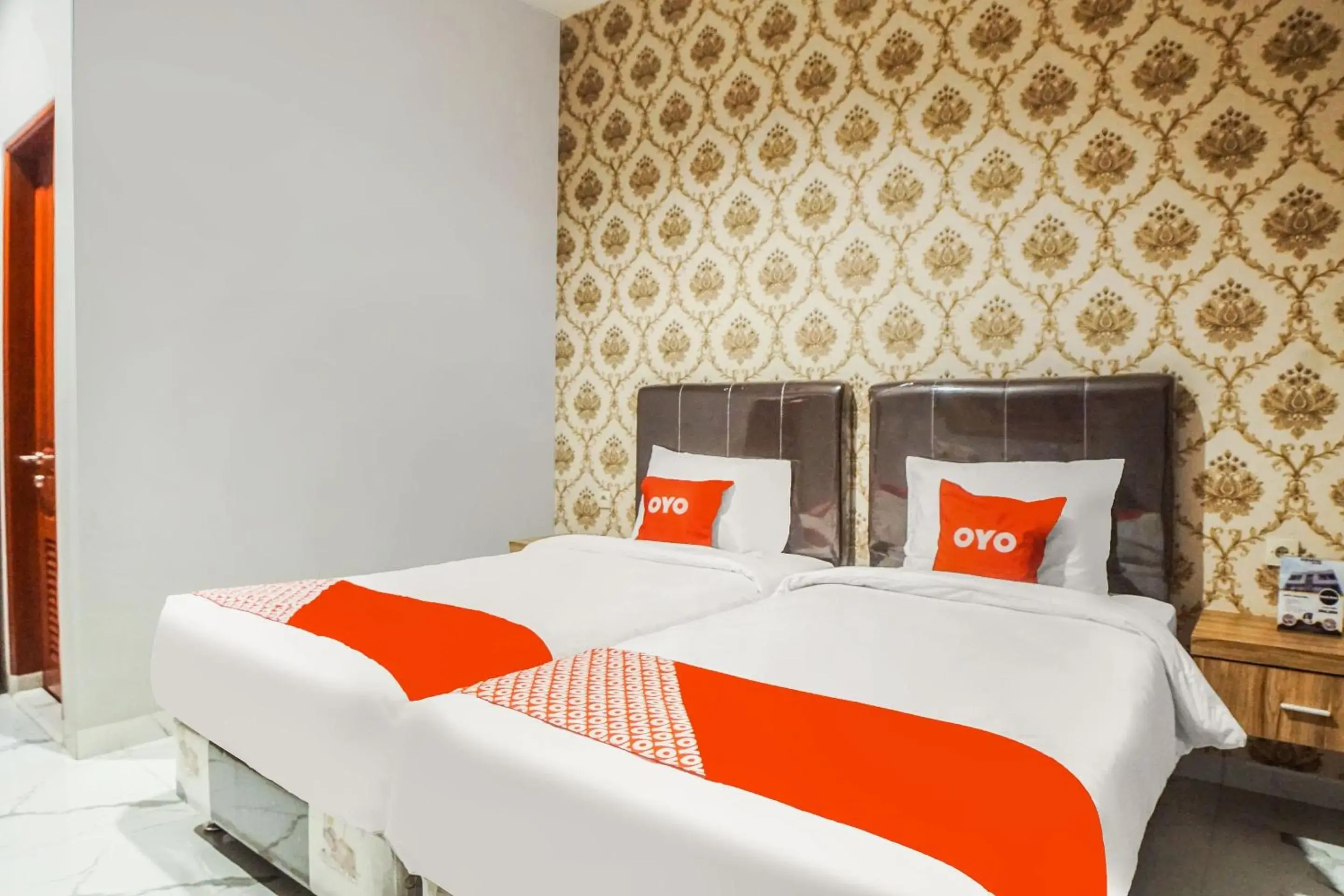 Delxue Twin Room in SUPER OYO Capital O 92066 Papakoel Hotel & Cafe Delxue Twin Room in SUPER OYO Capital O 92066 Papakoel Hotel & Cafe