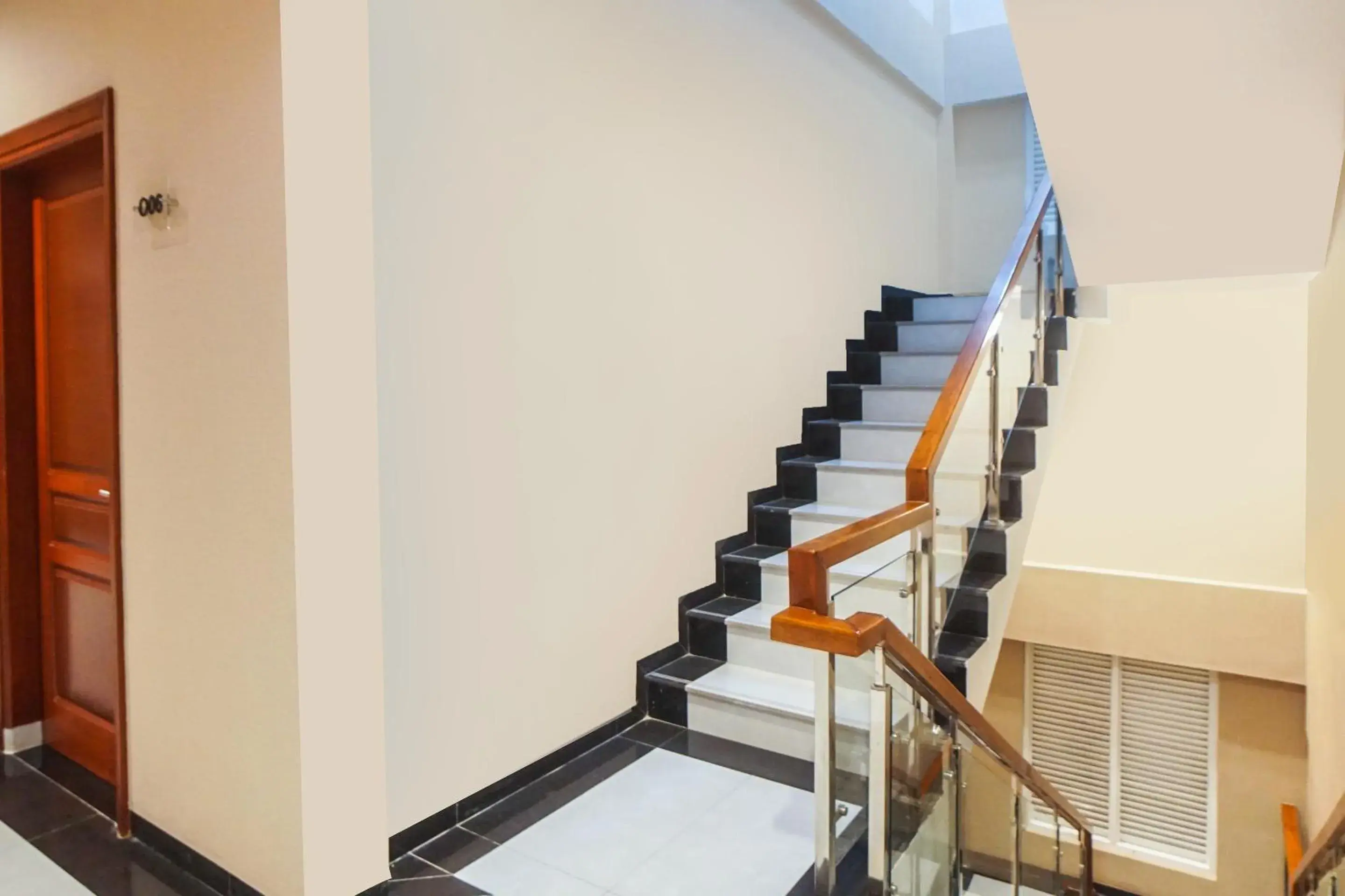 SUPER OYO Capital O 92066 Papakoel Hotel & Cafe SUPER OYO Capital O 92066 Papakoel Hotel & Cafe