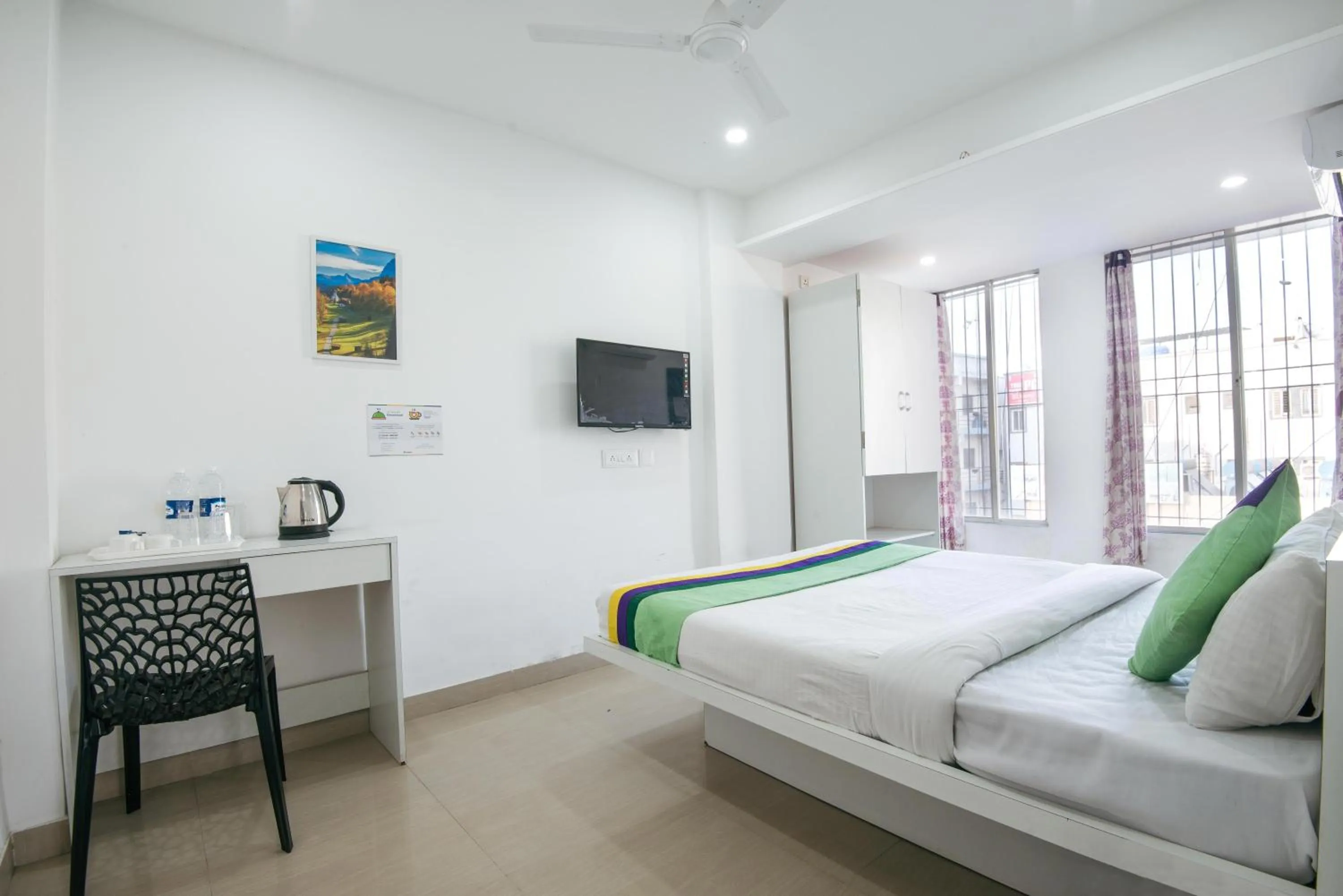 Bedroom, Bed in Treebo Empire Executive, Hinjewadi