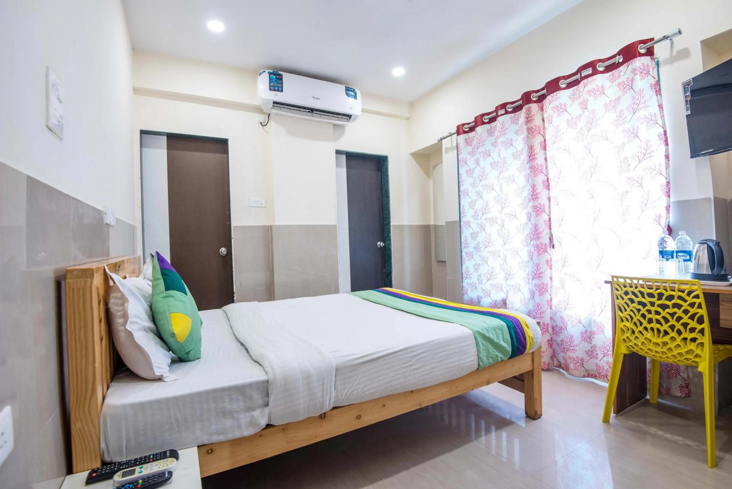 Bedroom, Bed in Treebo Empire Executive, Hinjewadi