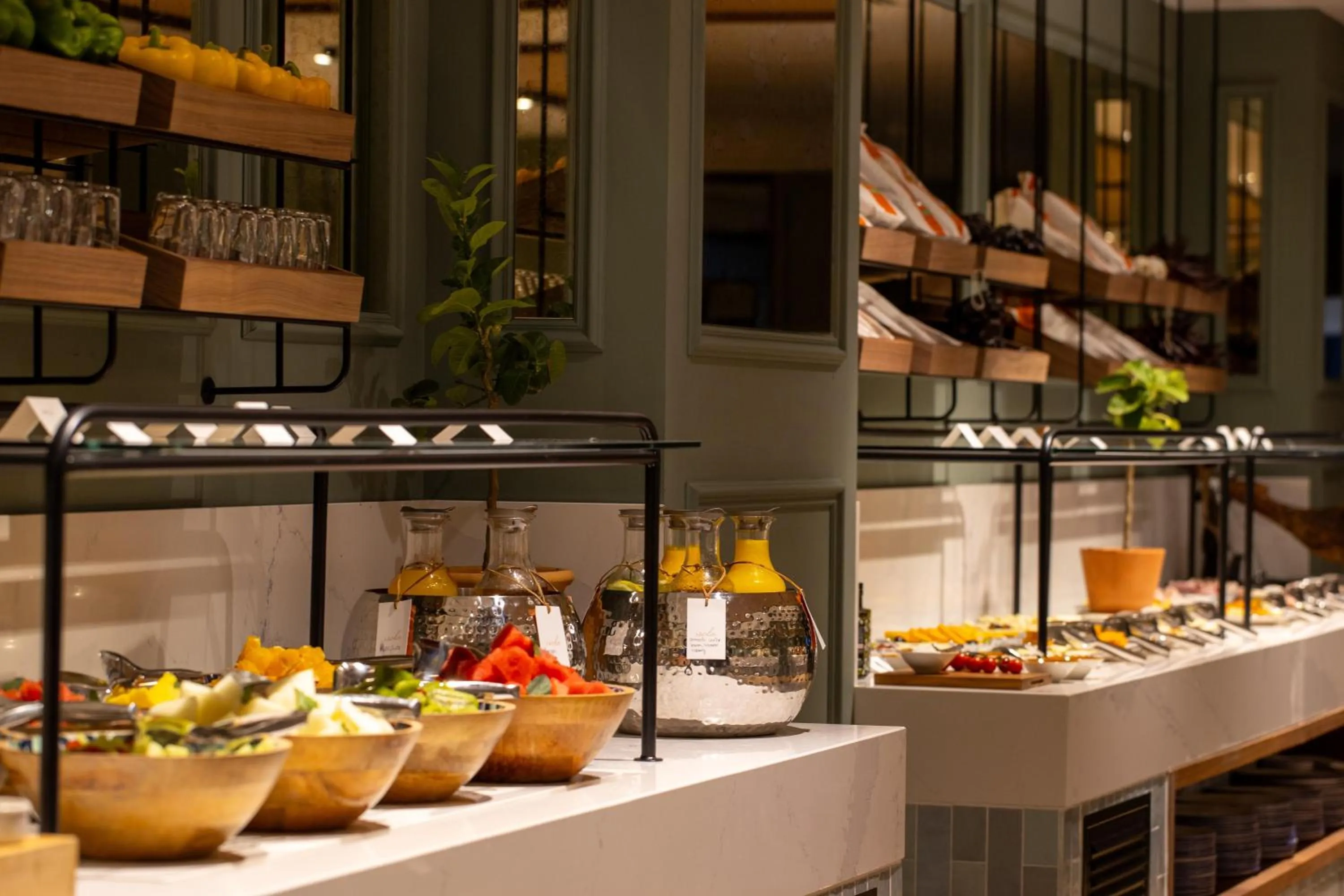 Photo of the whole room in METT Marbella Estepona